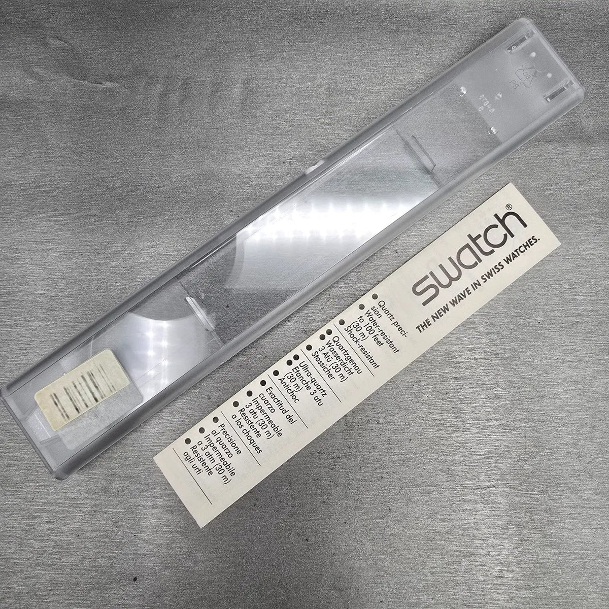 Swatch Poncho Watch Men 34mm Cream Dial Green Case GM122 New Battery NOS19