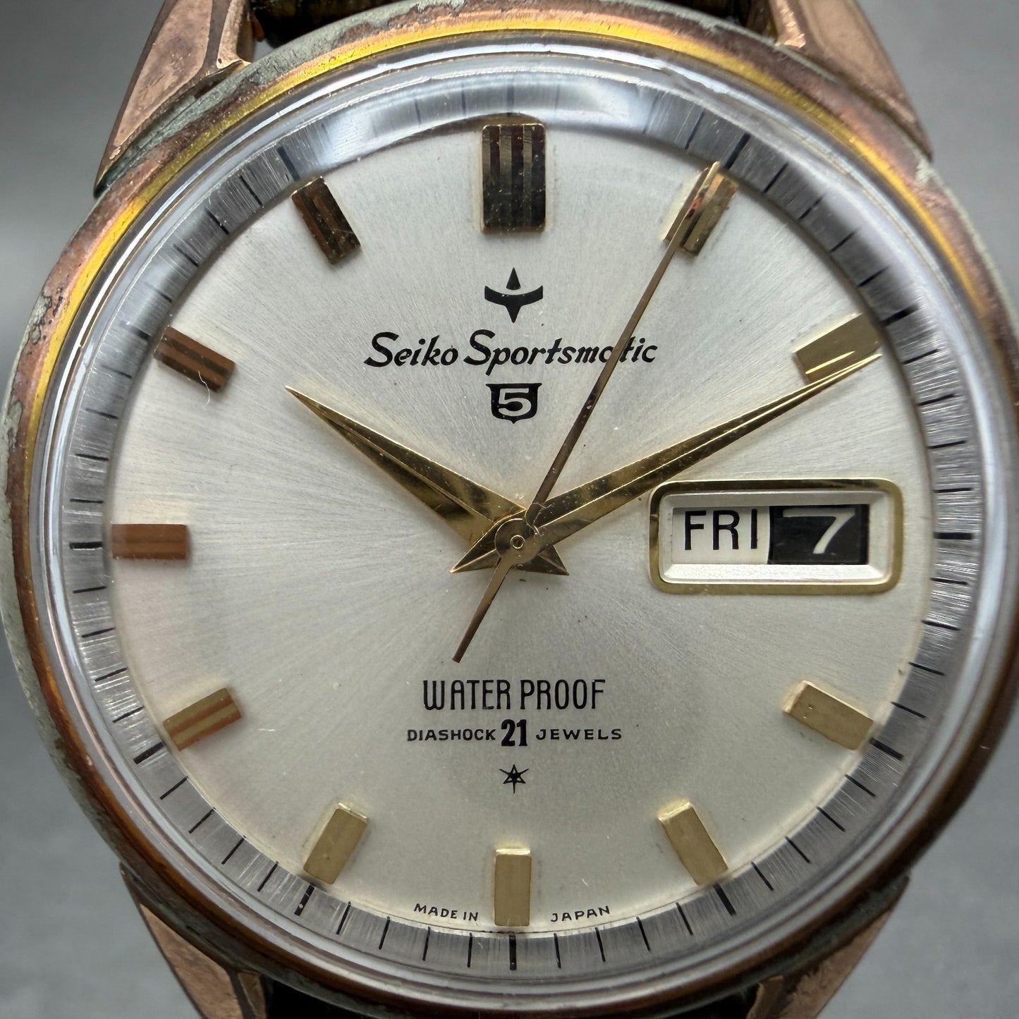 Seiko Sports Matic 5 Watch Men 36mm Silver Dial Gold Tone Daydate 417970 Runs1