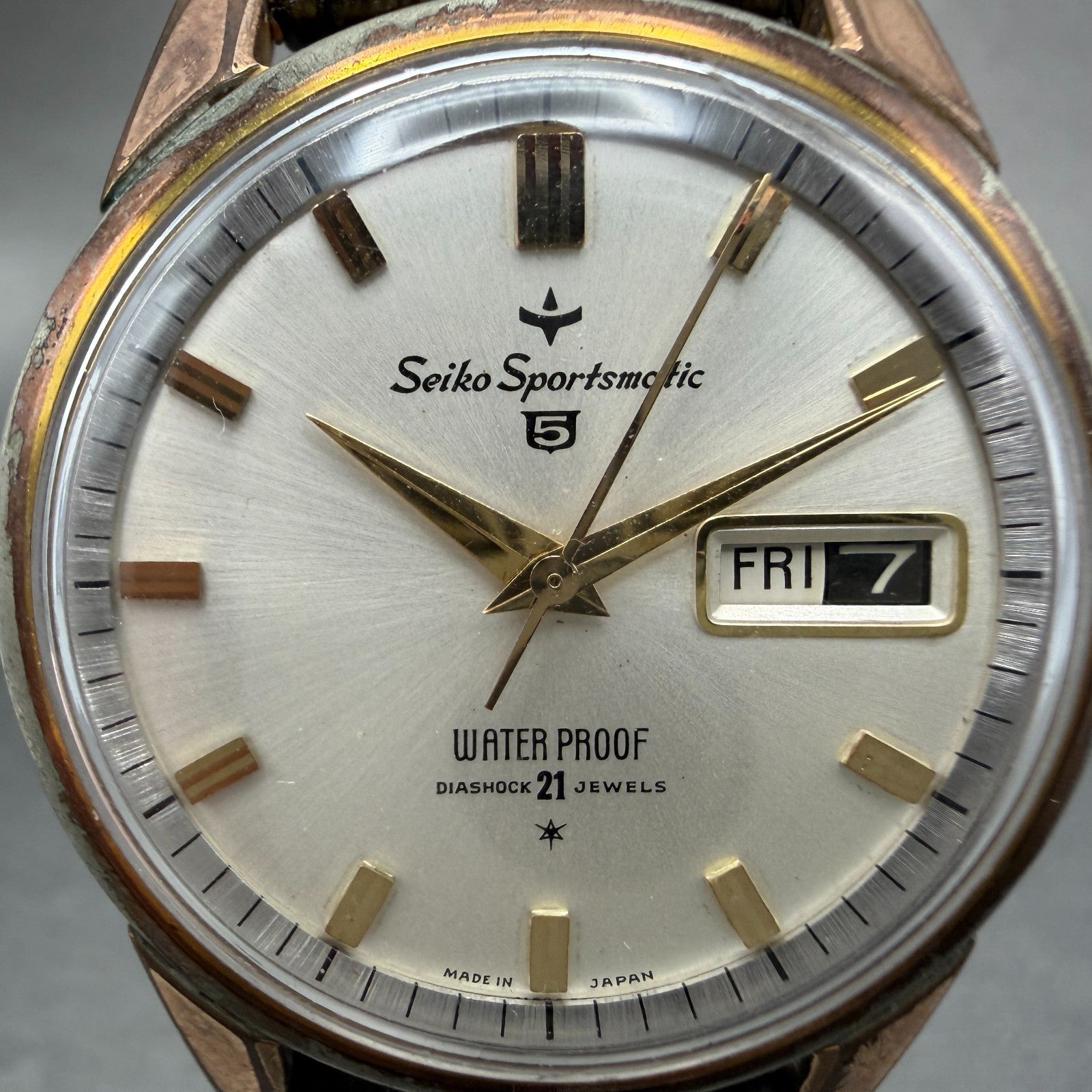 Seiko Sports Matic 5 Watch Men 36mm Silver Dial Gold Tone Daydate 417970 Runs1