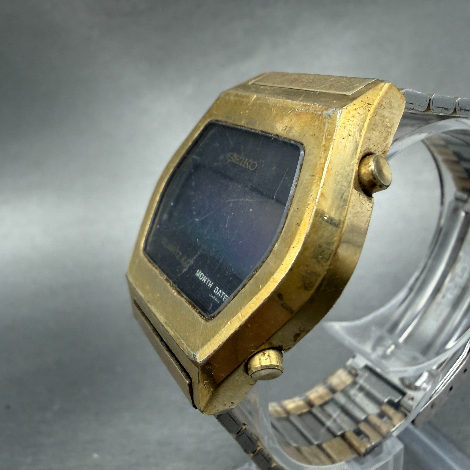 Seiko Digital Watch Men 35mm LCD Gold Tone Month Date 0439-4019 VTG PARTS3