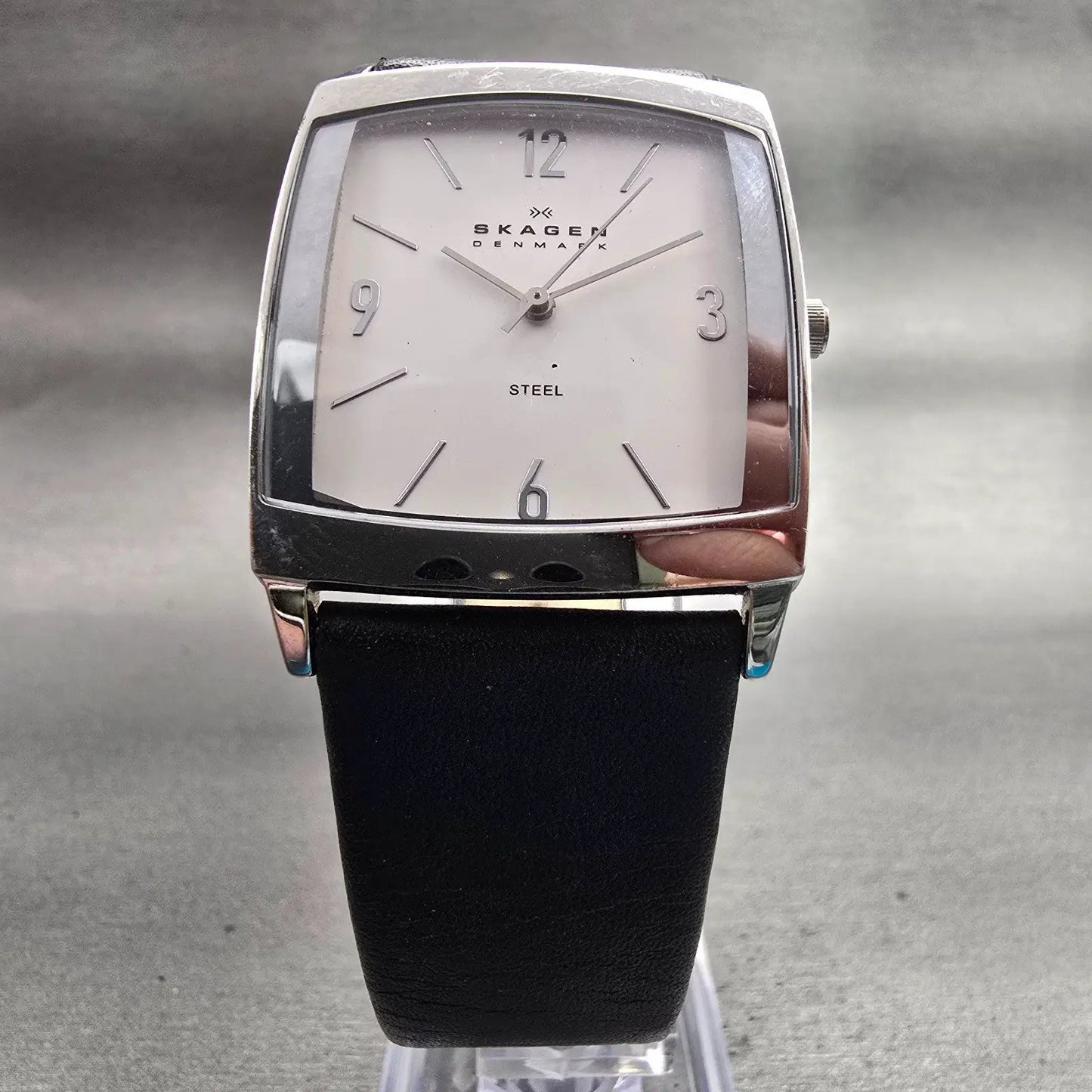 Skagen Watch Men 31mm White Dial Silver Tone Rectangle 691LSLS New Battery5
