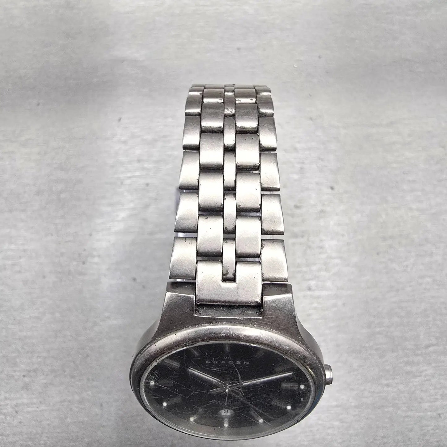 Skagen Denmark Watch Men 34mm Gray Dial Titanium Date Round 105XLT New Battery4