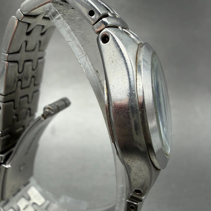 Jeep Watch Women 26mm Black Dial Silver Tone Date Round Date New Battery3