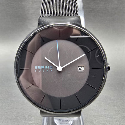 Bering Solar Watch Men 39mm Gray Dial Black Date Round Mesh 14639-122 Works0