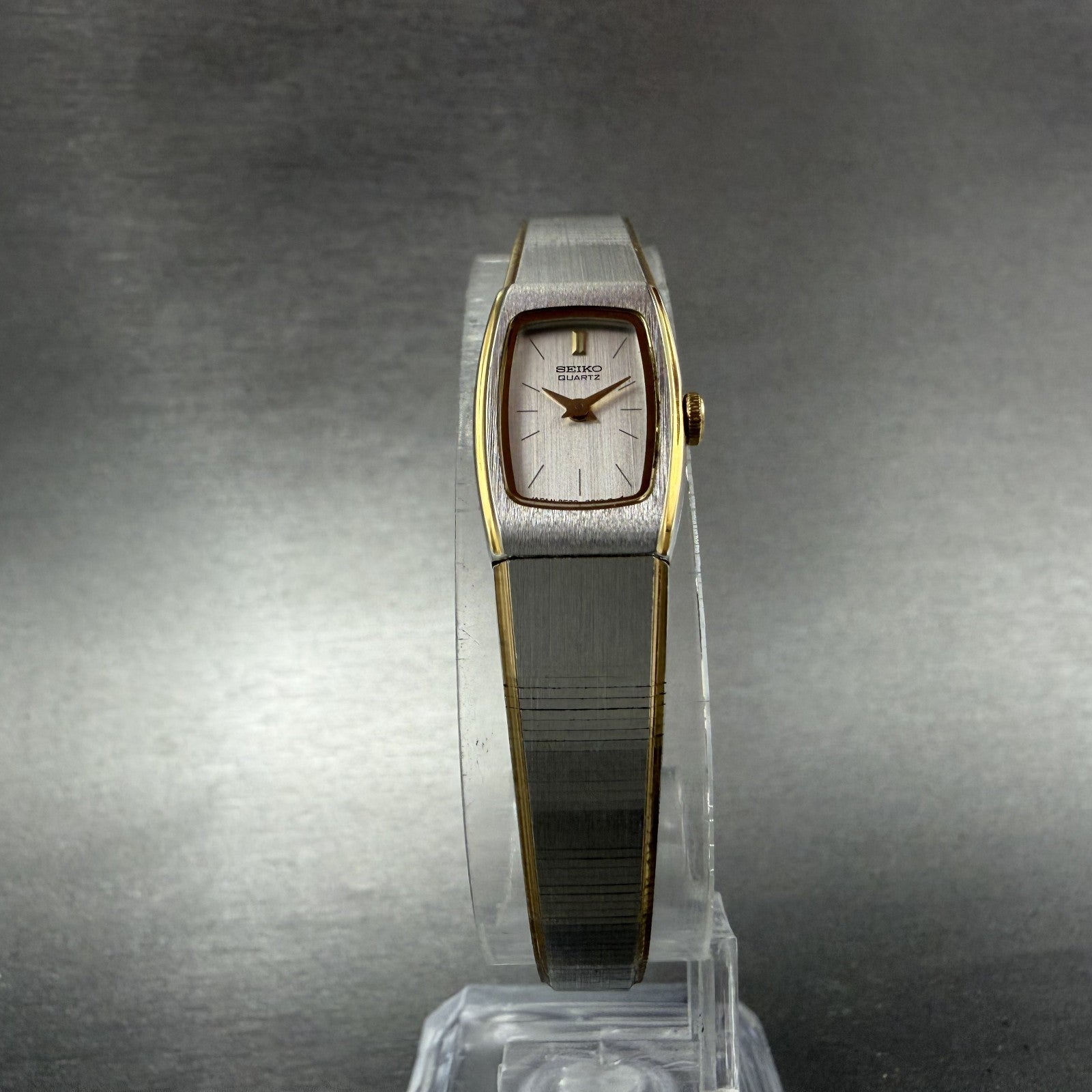 Seiko Tank Watch Women 13mm Silver Dial two Tone Rectangle 2e20-5139 New Battery5