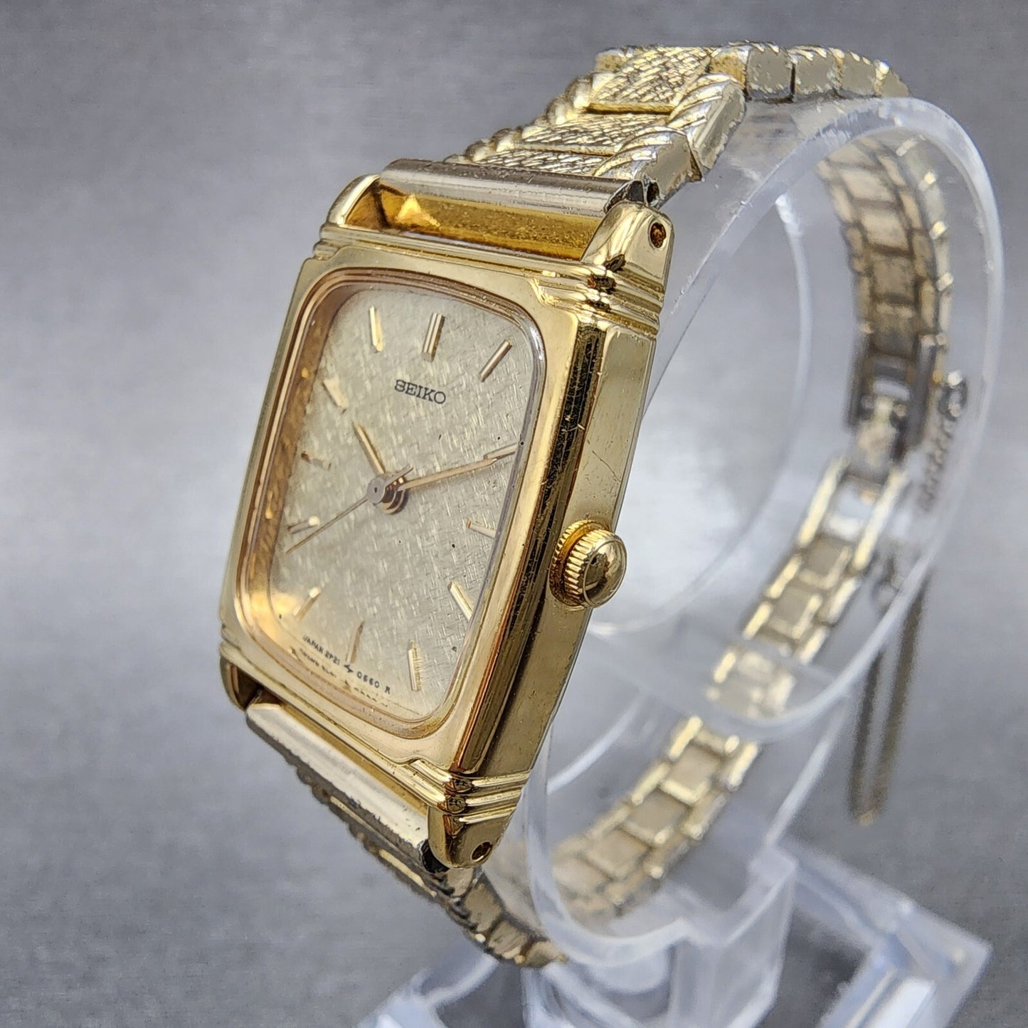 Seiko Watch Women 19mm Champagne Dial Gold Tone Rectangle 2P215210 New Battery2