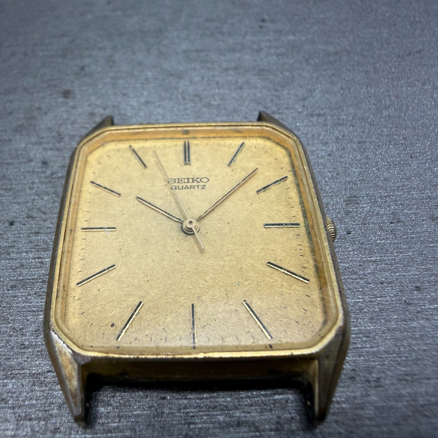 Seiko Tank Watch Men 27mm Champagne Dial Gold Tone Rectangle 7431-5049 PARTS3