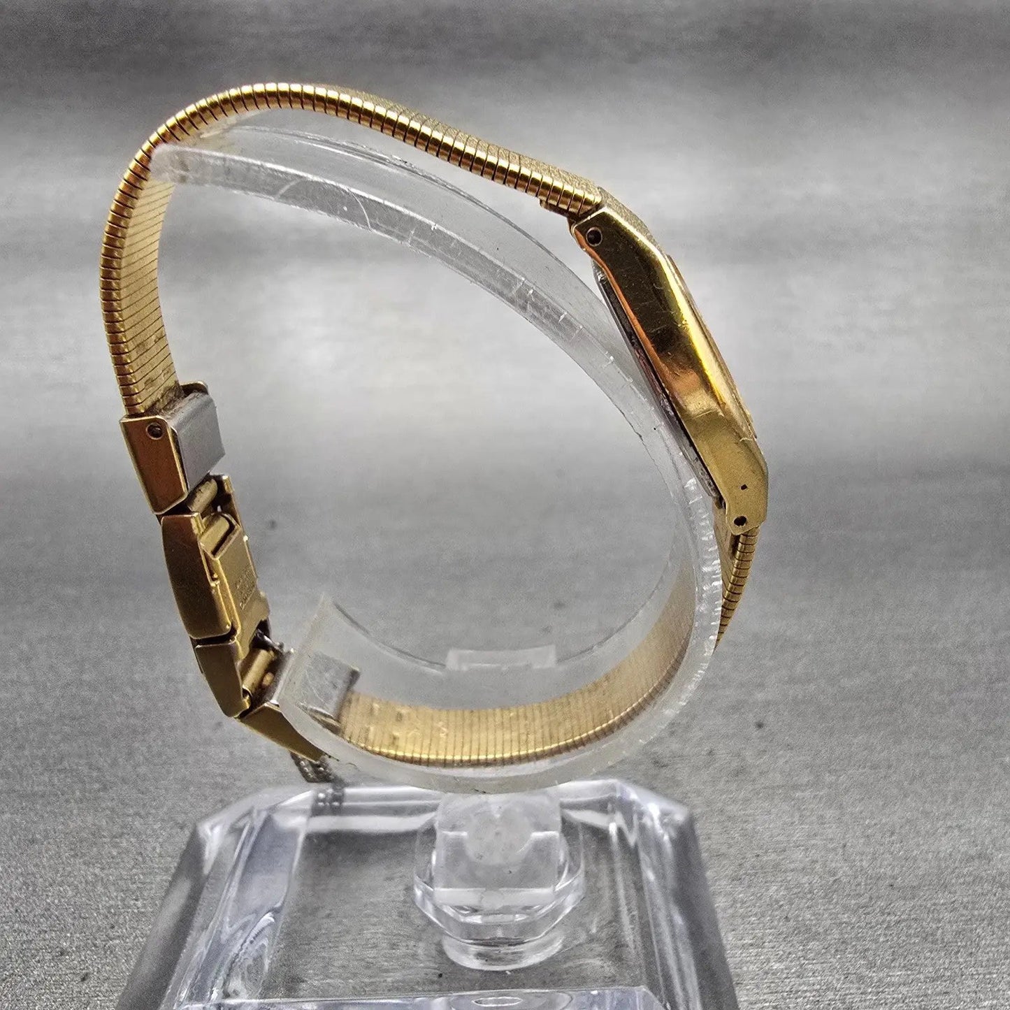 Seiko Watch Women 17mm Gold Dial Gold Tone Oval 2P20-5259 New Battery Vintage8