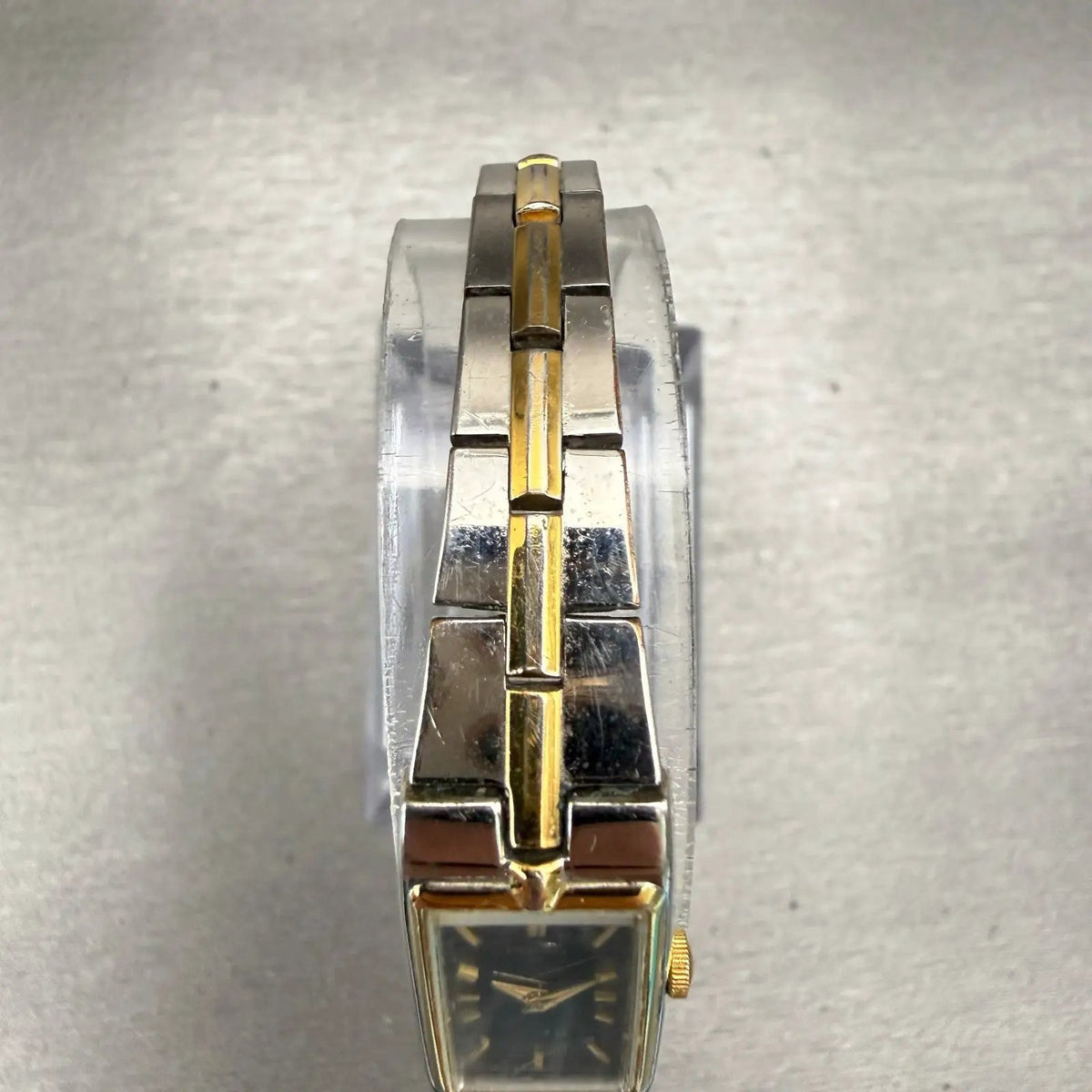 48304873