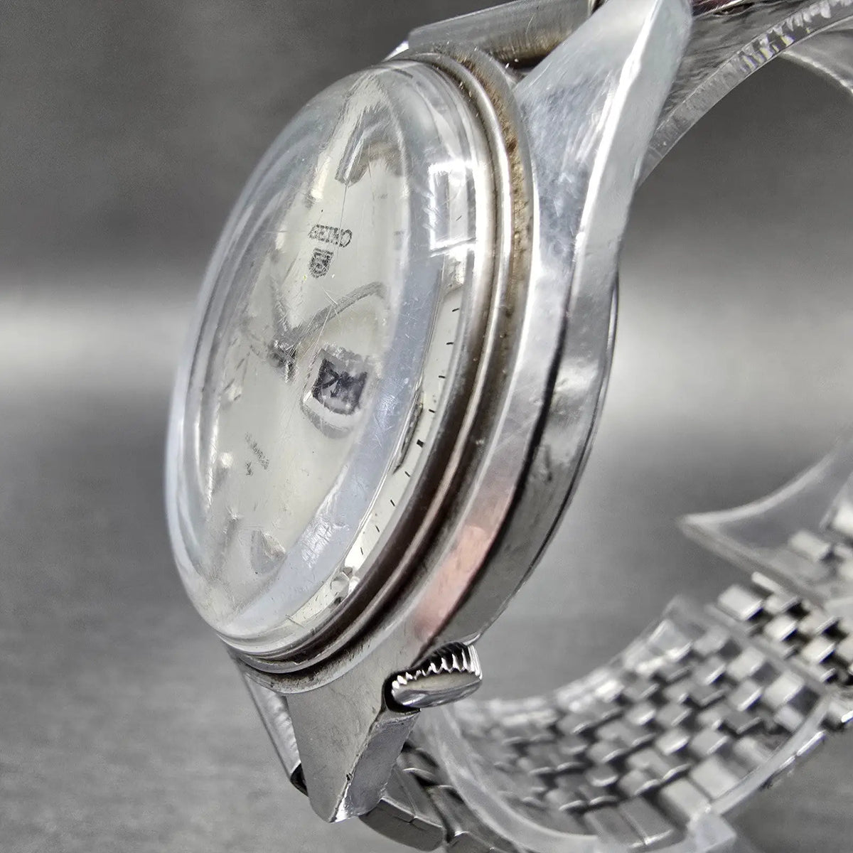 Seiko 5 Automatic Watch Men 37mm Silver Dial Steel Daydate 5126-8060 Round Runs2