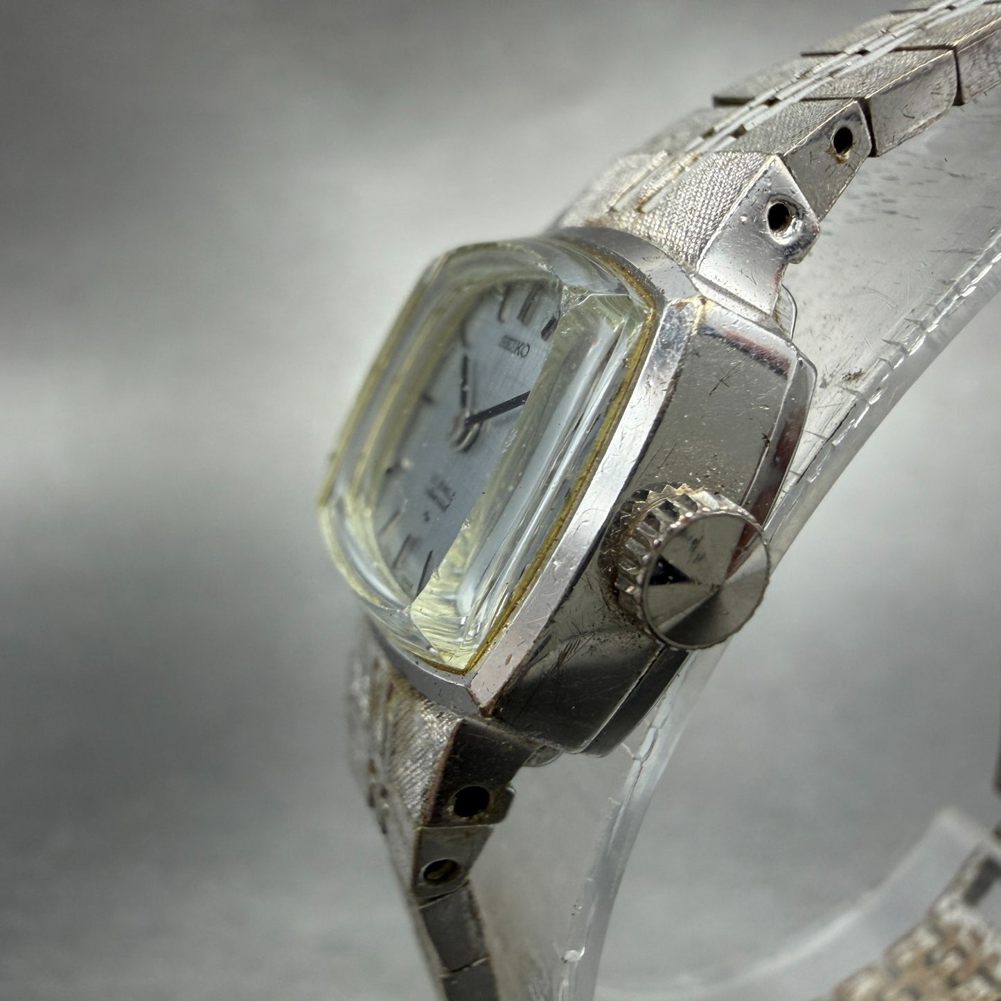 Seiko Special Watch Women 19mm Silver Dial Silver Tone Manual 1140-3160 Runs2