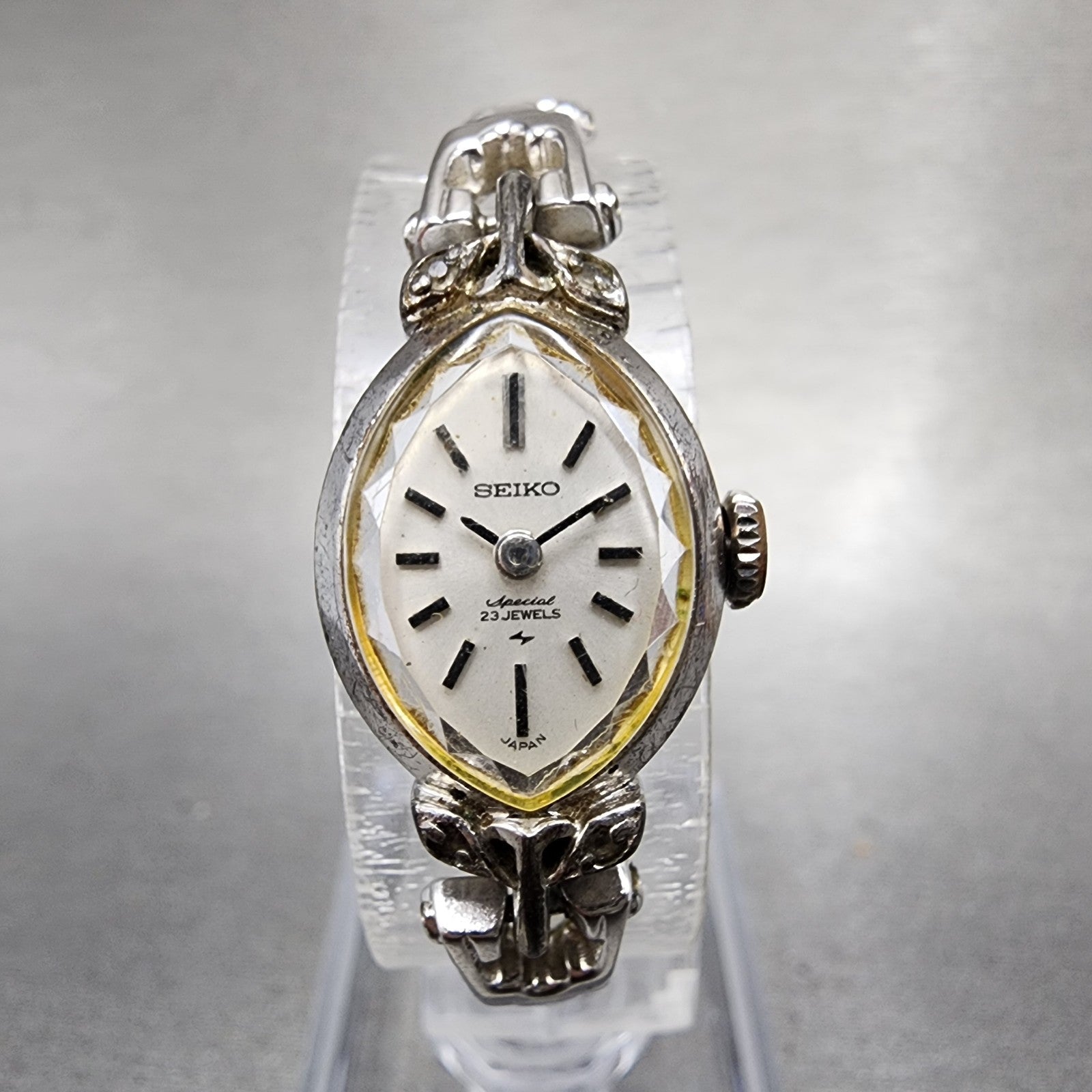 Seiko Special Watch Women 15mm White Dial Silver Tone Manual Wind 11407030 Runs0