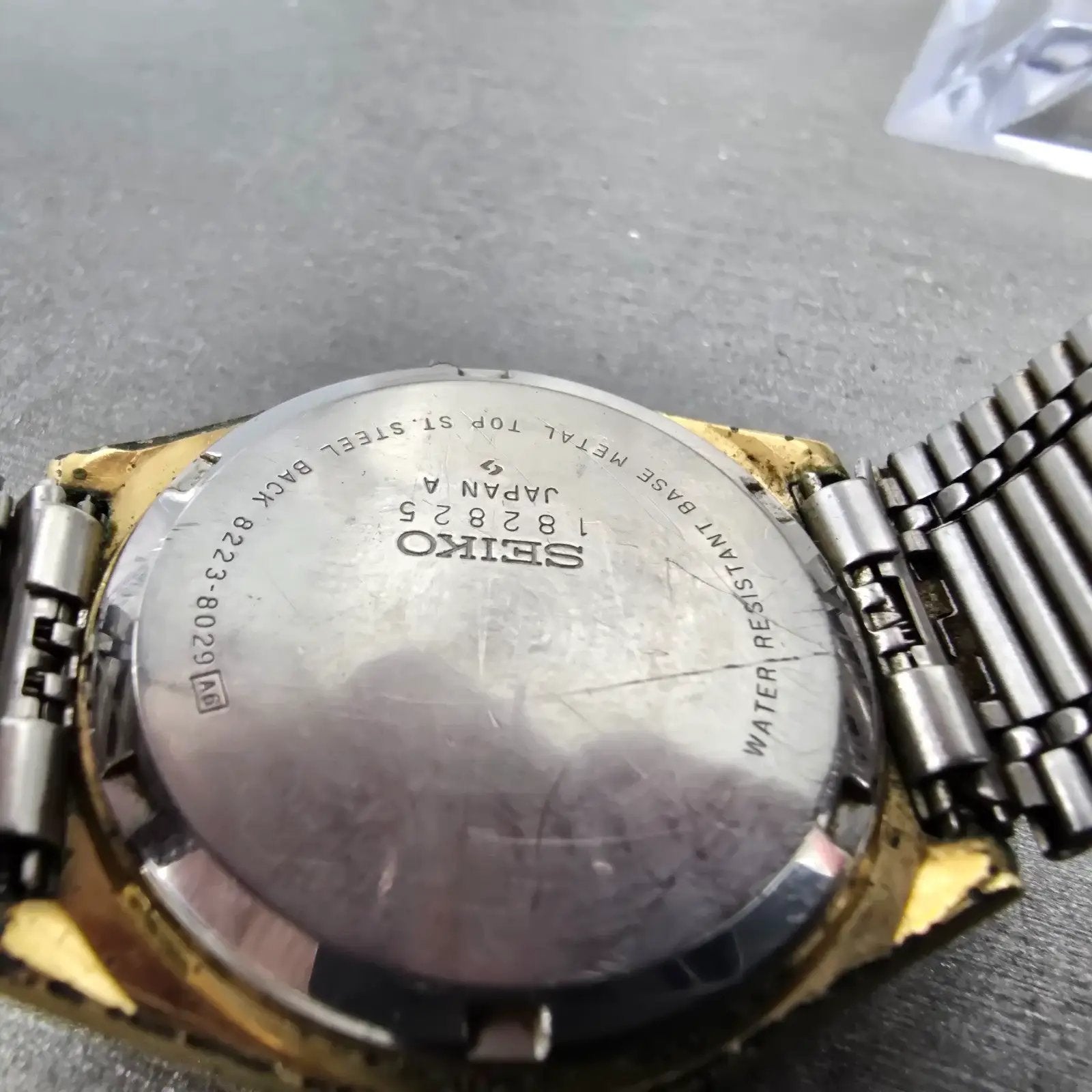 Seiko SQ Watch Men 35mm Silver Dial Gold Tone Daydate Round 8223-8029 PARTS VTGL10
