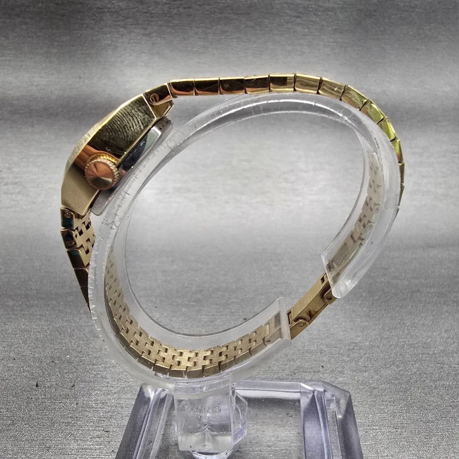 Citizen Watch Women 18mm Gold Dial Gold Tone Oval 4-152921 Manual Wind Works VTG6