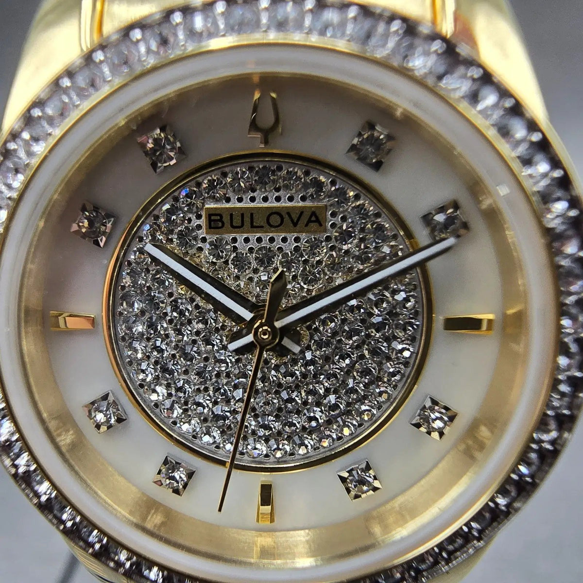 Bulova Watch Women 24mm MOP Dial Gold Tone Round Crystal Bezel 98L315 New batt 22