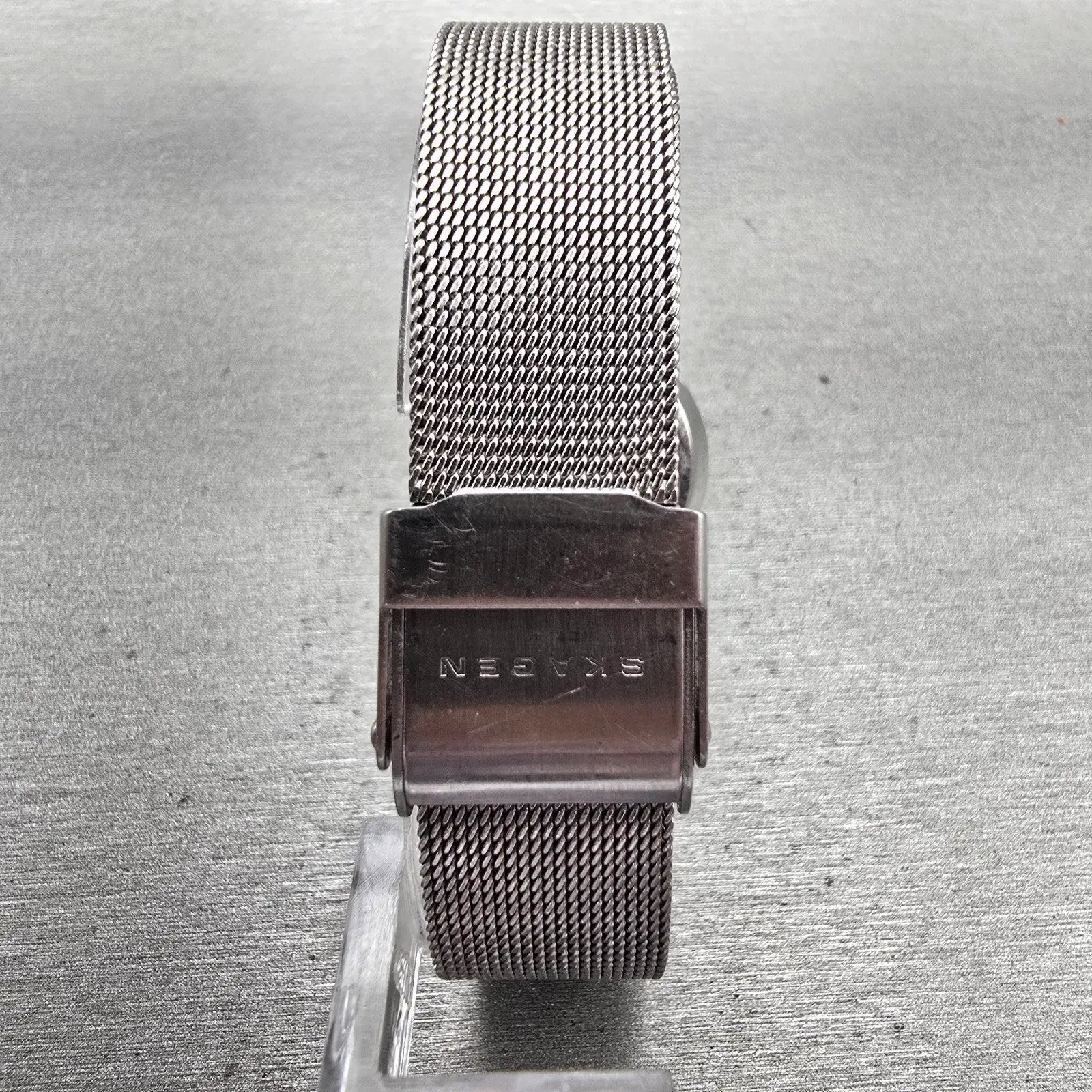 Skagen Watch Women 26mm White Dial Silver Tone Round 589SSS New Battery7