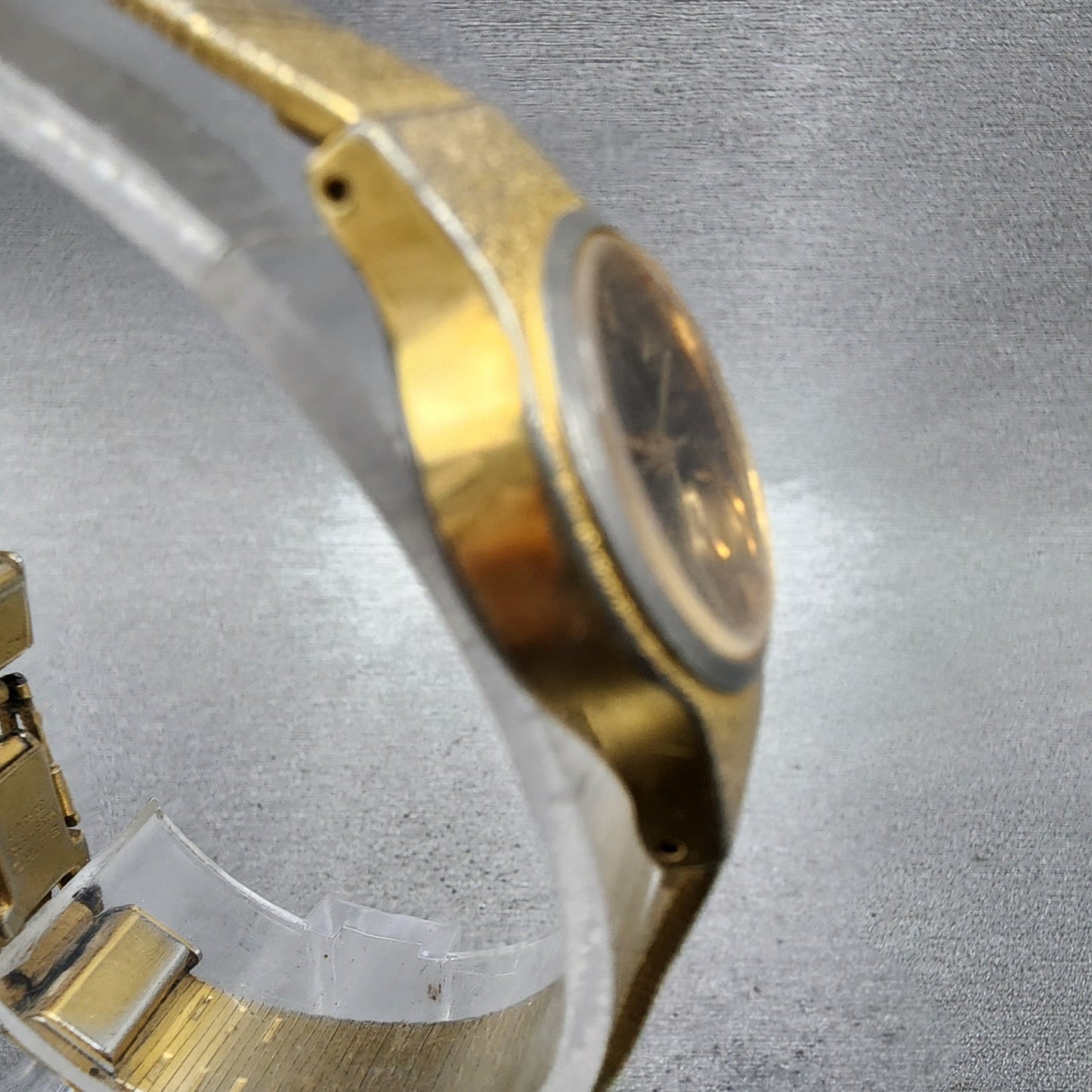 Seiko Watch Women 20mm Black Dial Gold Tone Round 8Y210020 New Battery3