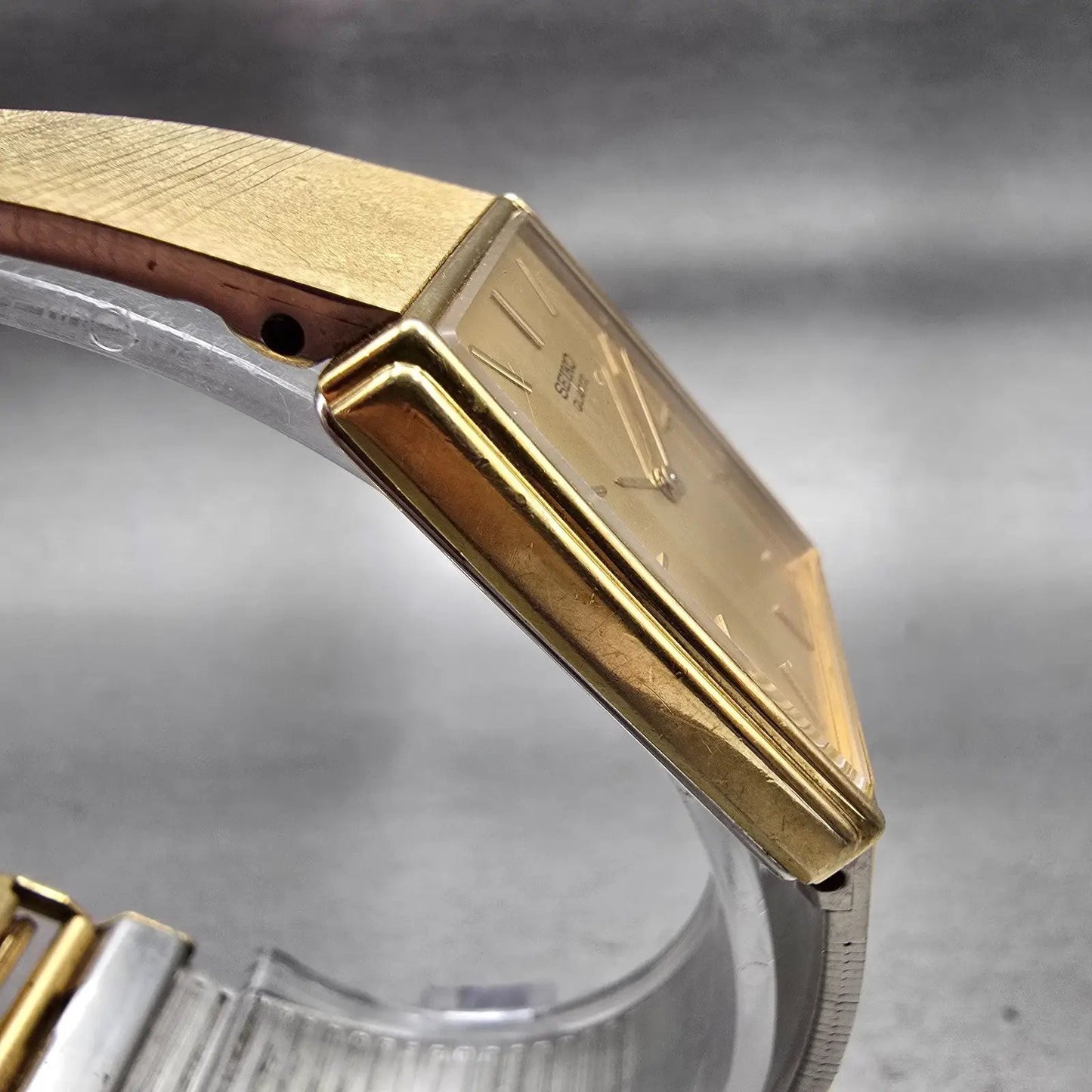 Seiko Tank Watch Men 25mm Gold Dial Gold Tone Rectangle 5P30-5A99 New Batt VTG3
