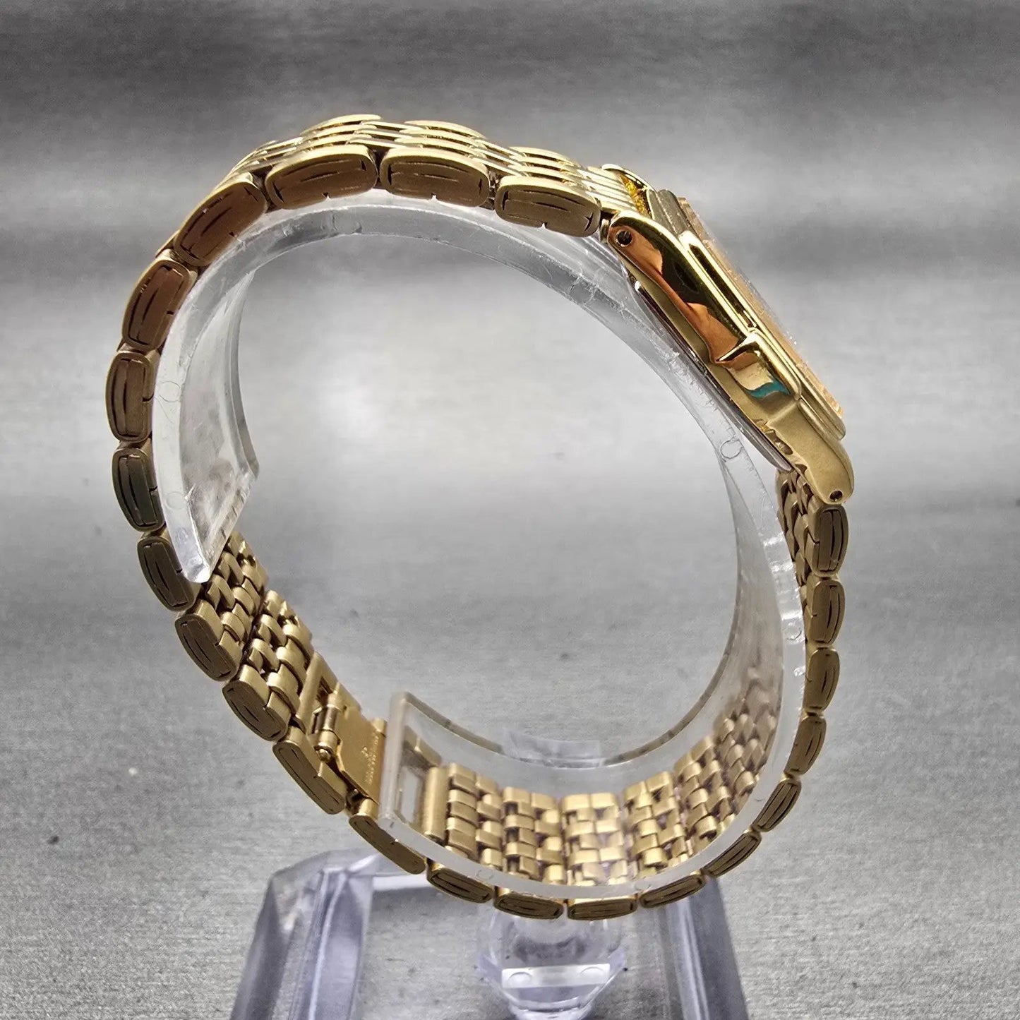 Seiko Watch Women 20mm Silver Dial Gold Tone Oval V401-6250 New Battery Vintage8