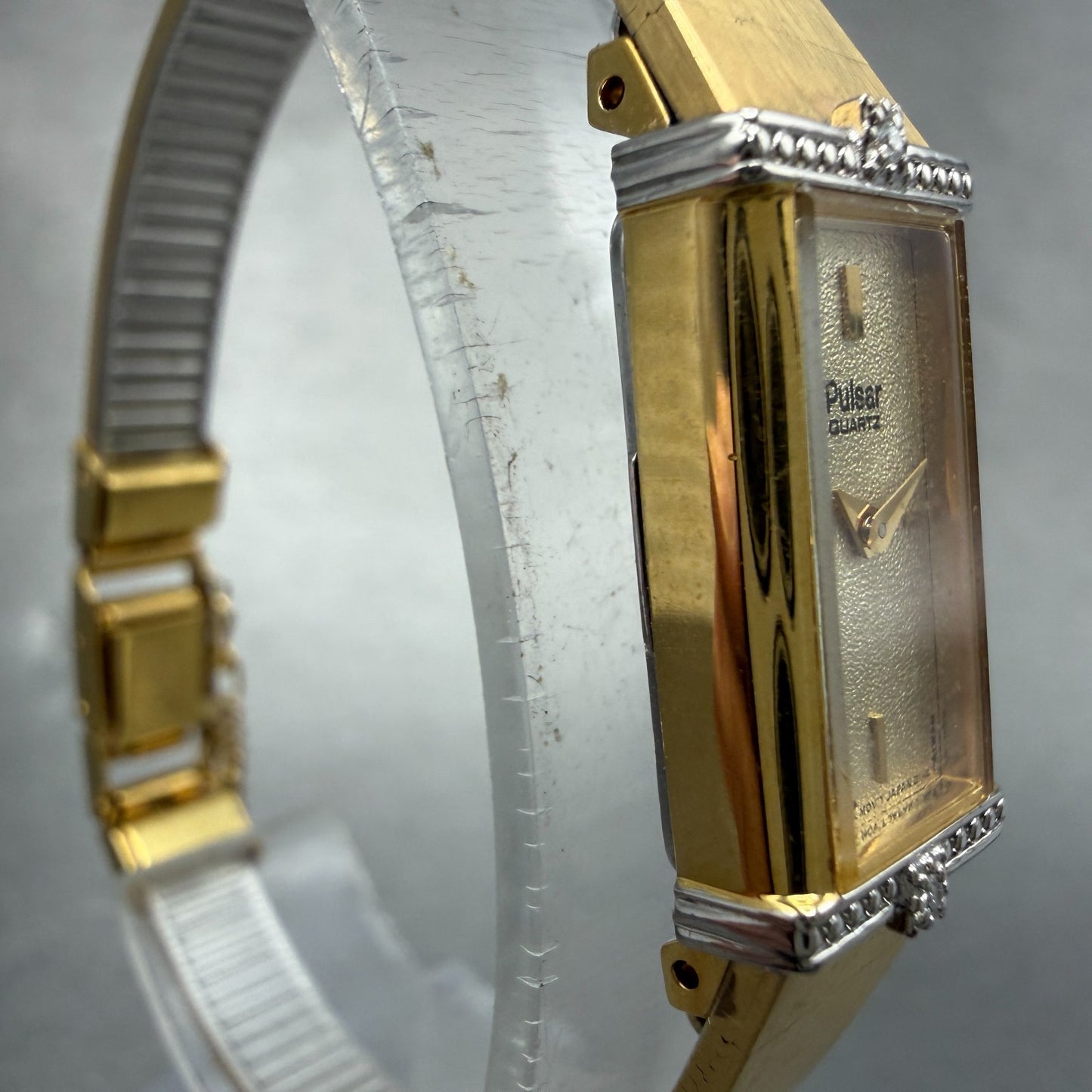 Seiko Pulsar Tank Watch Women 12mm Champagne Dial Gold Tone V220-5080 New Batt3