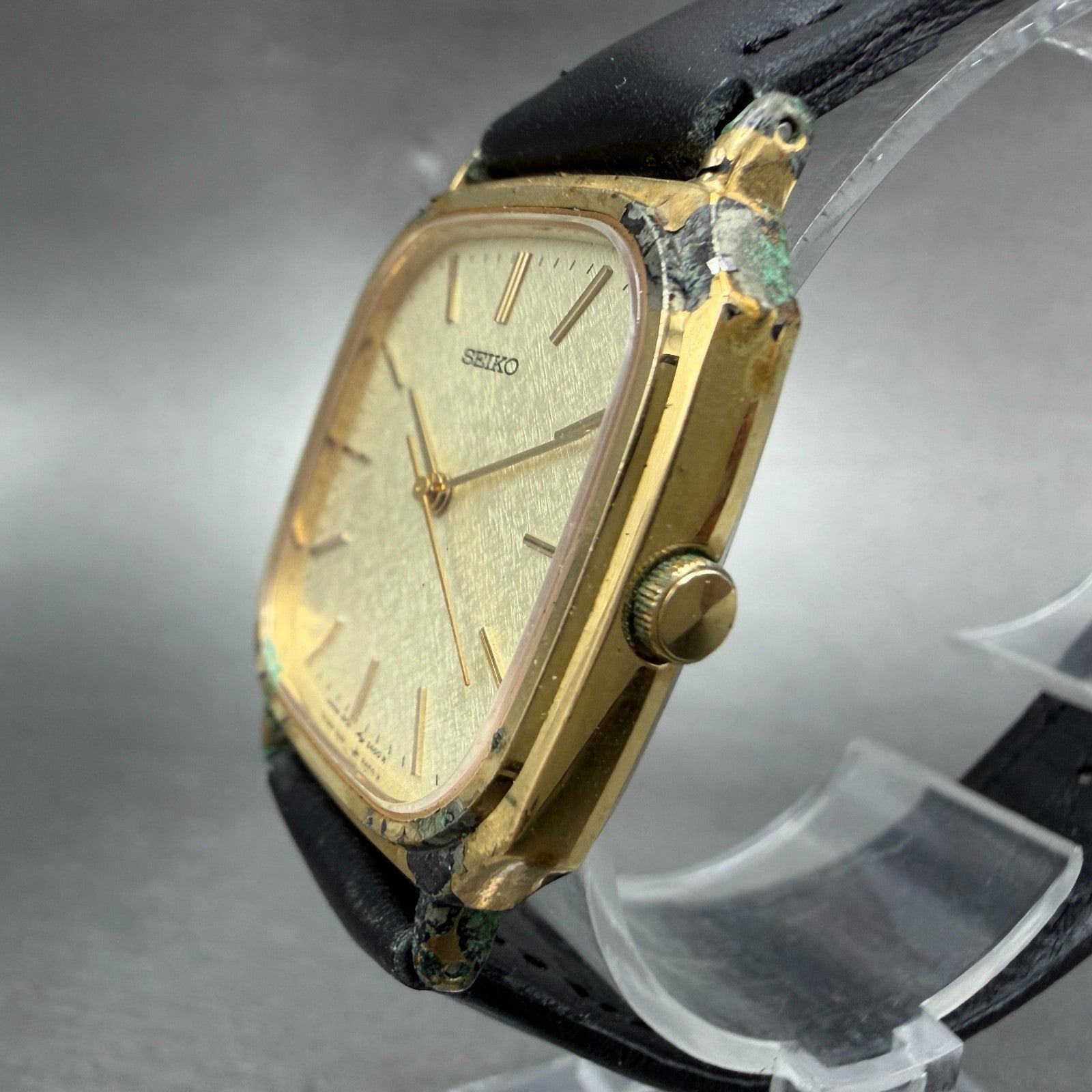 Seiko Watch Men 28mm Champange Dial Gold Tone Octagon  5P31-5270 New Battery2