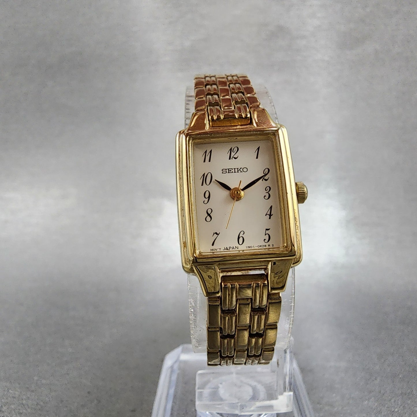 Seiko Tank Watch Women 16mm White Dial Gold Tone 1n010fh0 New Battery5