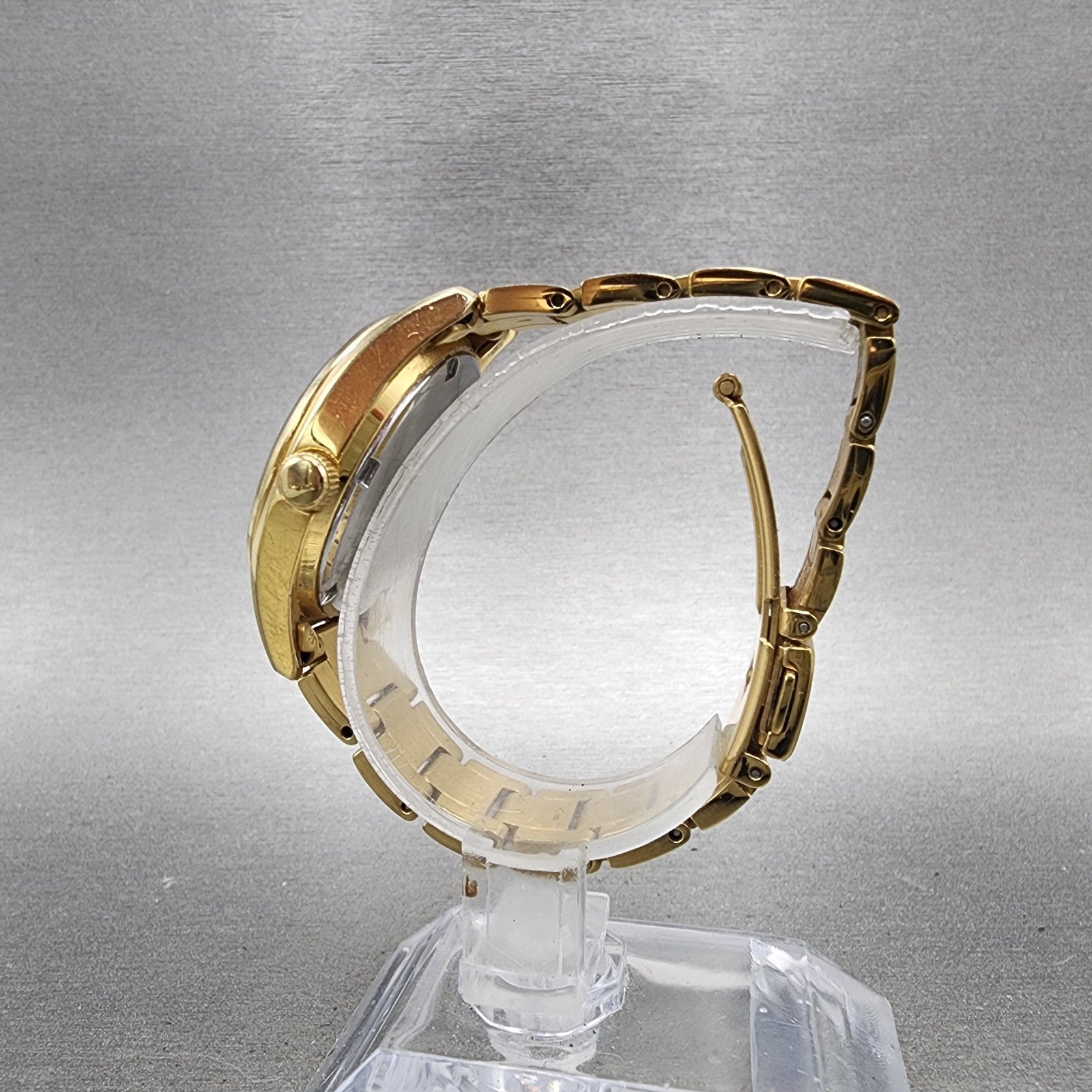 Seiko Watch Women 30mm White Dial Gold Tone Date 6n2200k0 New Battery6