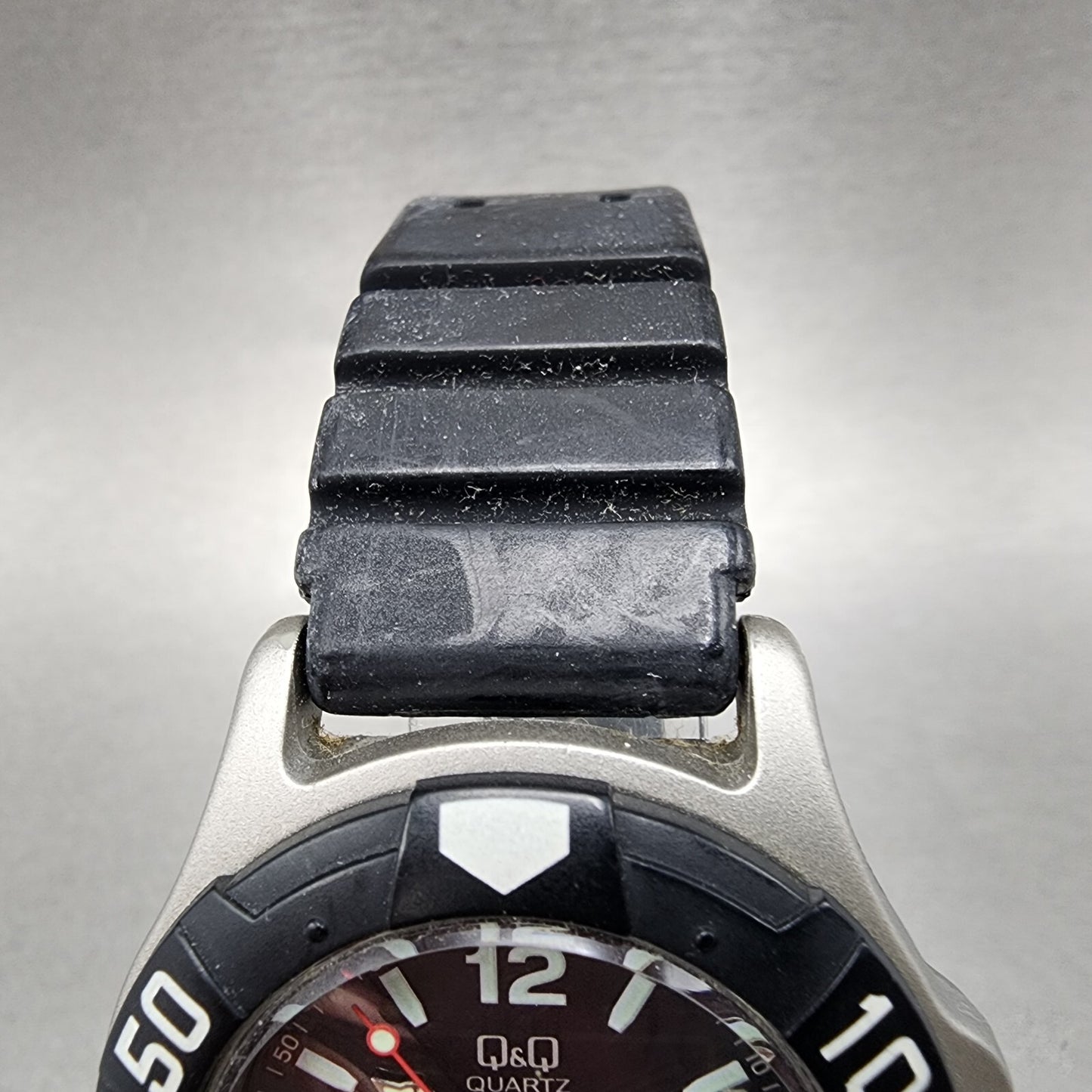 Citizen Q&Q Diver Watch Men 40mm Black Dial Gray Tone Solar Runs Round4