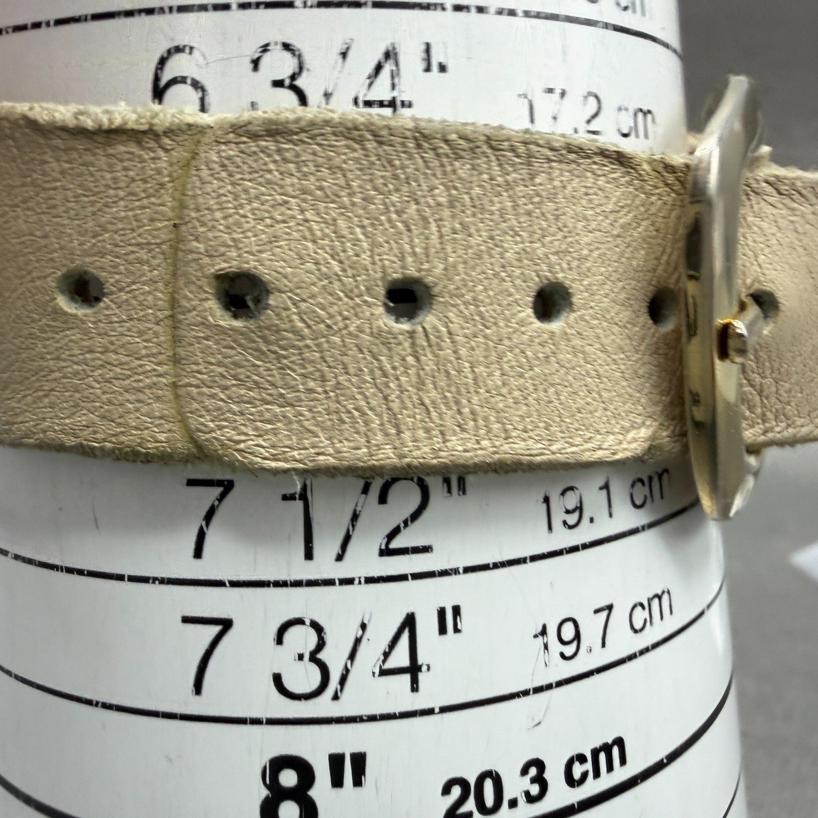 Guess Watch Women 18mm Champagne Dial Gold Tone Rectangle New battery10
