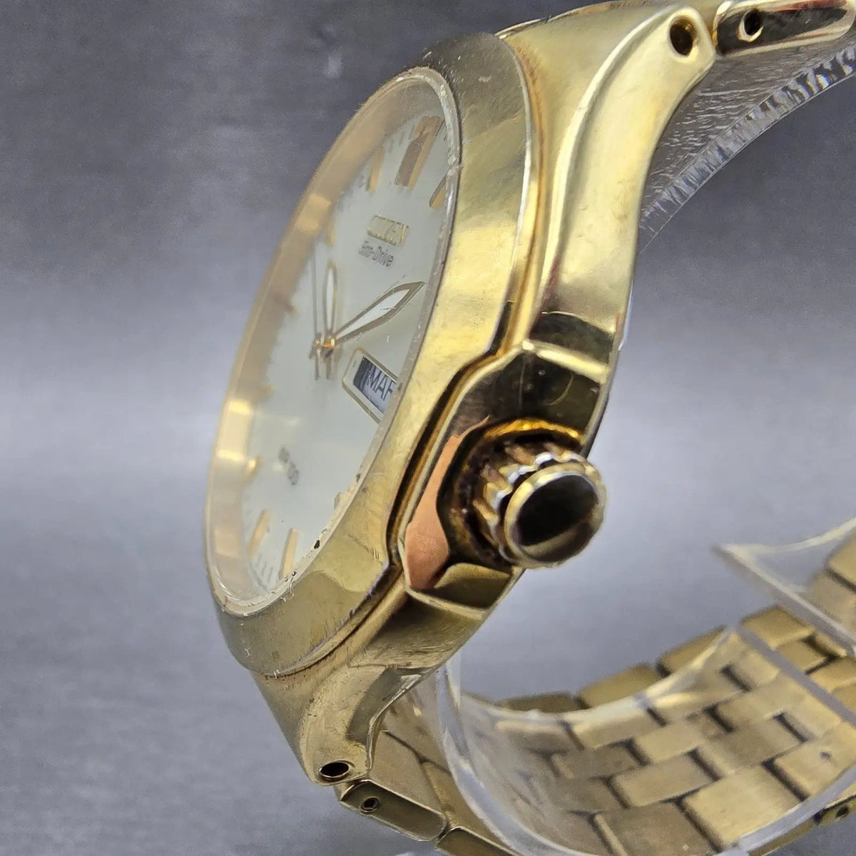 Citizen Eco-Drive Watch Men 39mm Cream Dial Gold Daydate E101-S044286 READ!!!!!!2