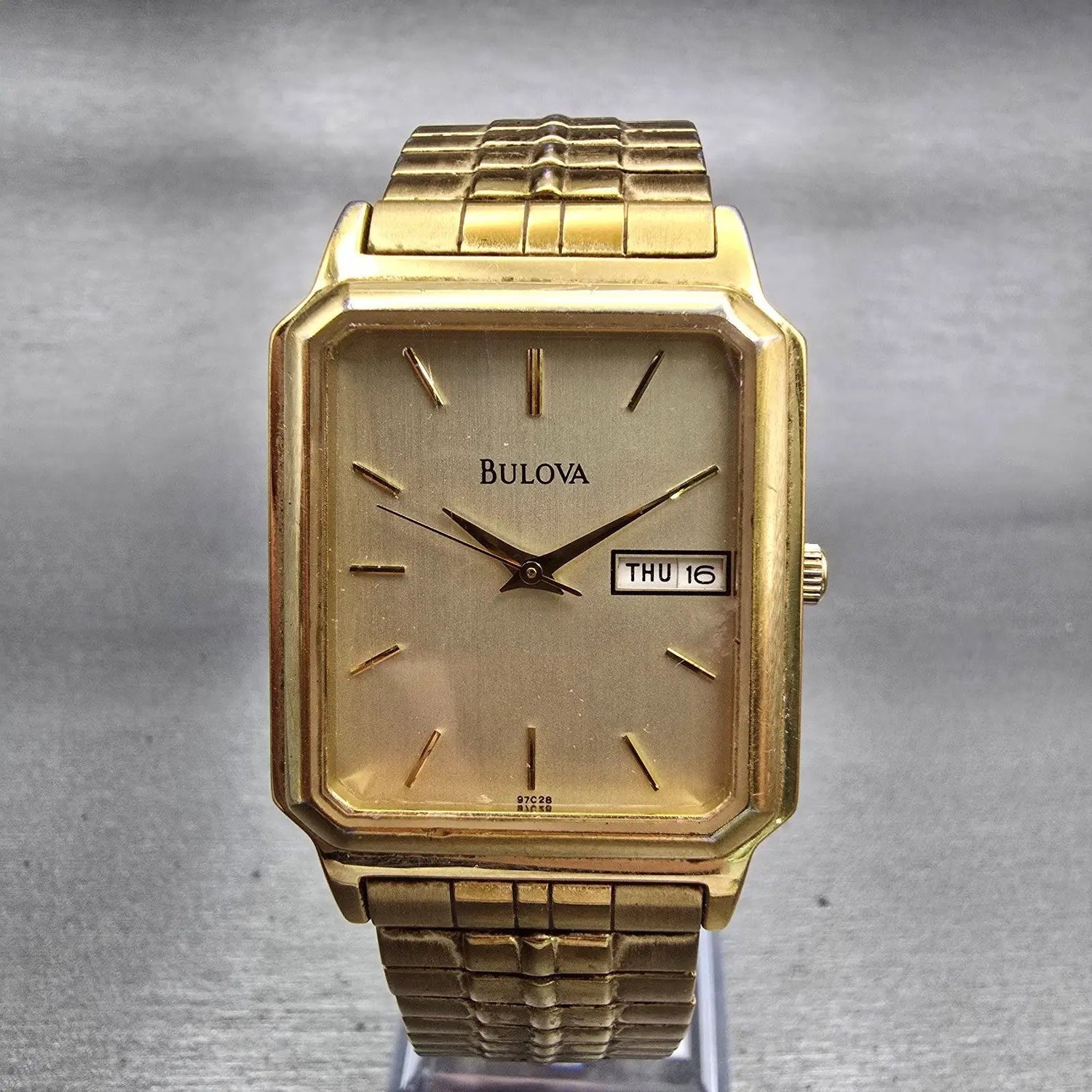 Bulova Watch Men 29mm Champagne Dial Gold Tone Daydate Rectangle 97C28 New Batt0