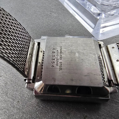 Seiko Watch Men 28mm Black Dial Silver Tone Rectangle 4110-5249 PARTS Vintage10