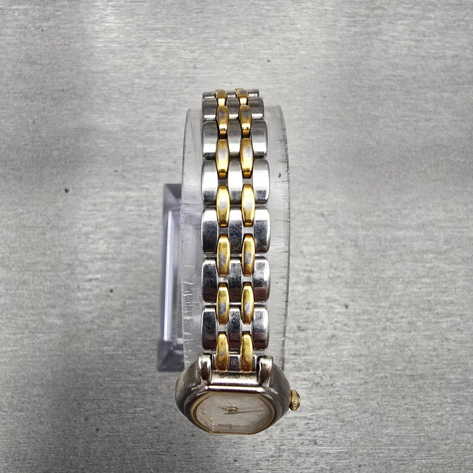 Seiko Watch Women 17mm White Dial Two Tone Oval V400-5789 New Battery Vintage4