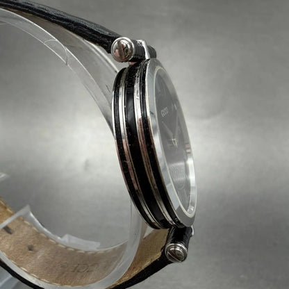 Gucci 2040M Watch Men 30mm Black Dial Silver Tone Leather Round New Battery3