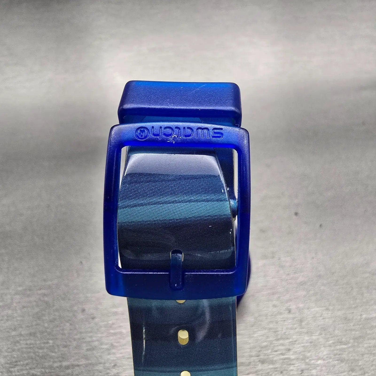 Swatch LINAJOLA Watch Unisex 34mm Blue Dial Blue Case Round GN237 New Battery7