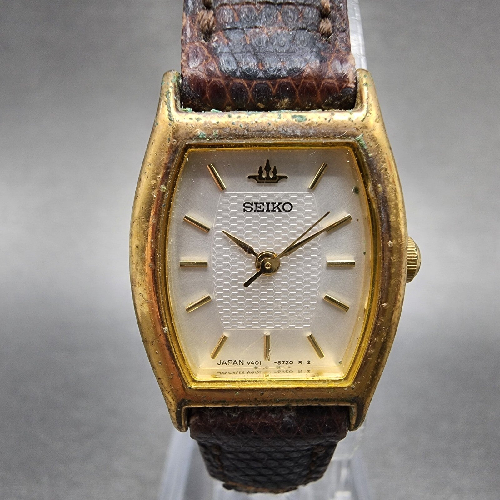 Seiko Watch Women 19mm White Dial Gold Tone Rectangle V4015810 New Battery1