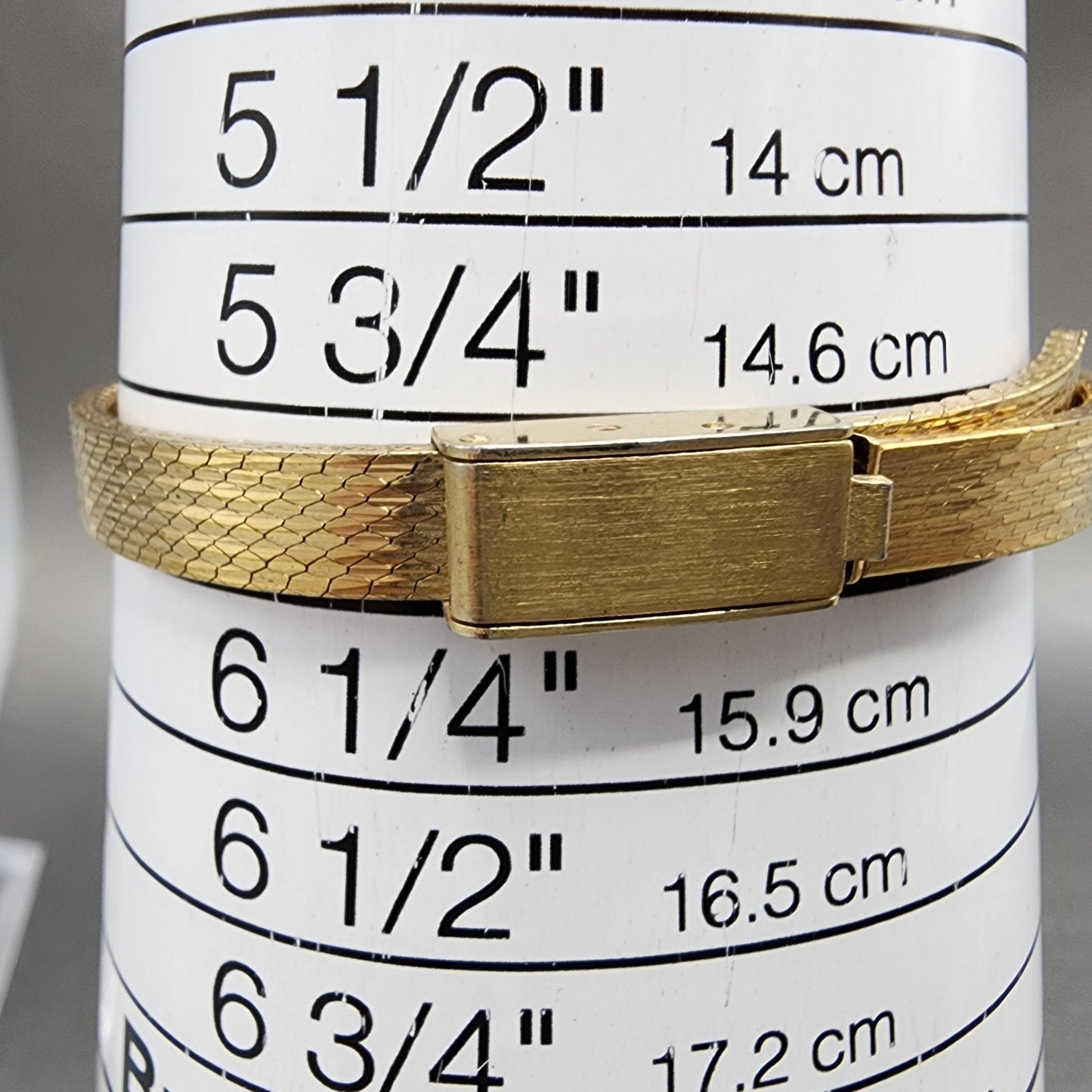Elgin Watch Women 15mm Champagne Dial Gold Tone Oval Diamond bezel New Battery10