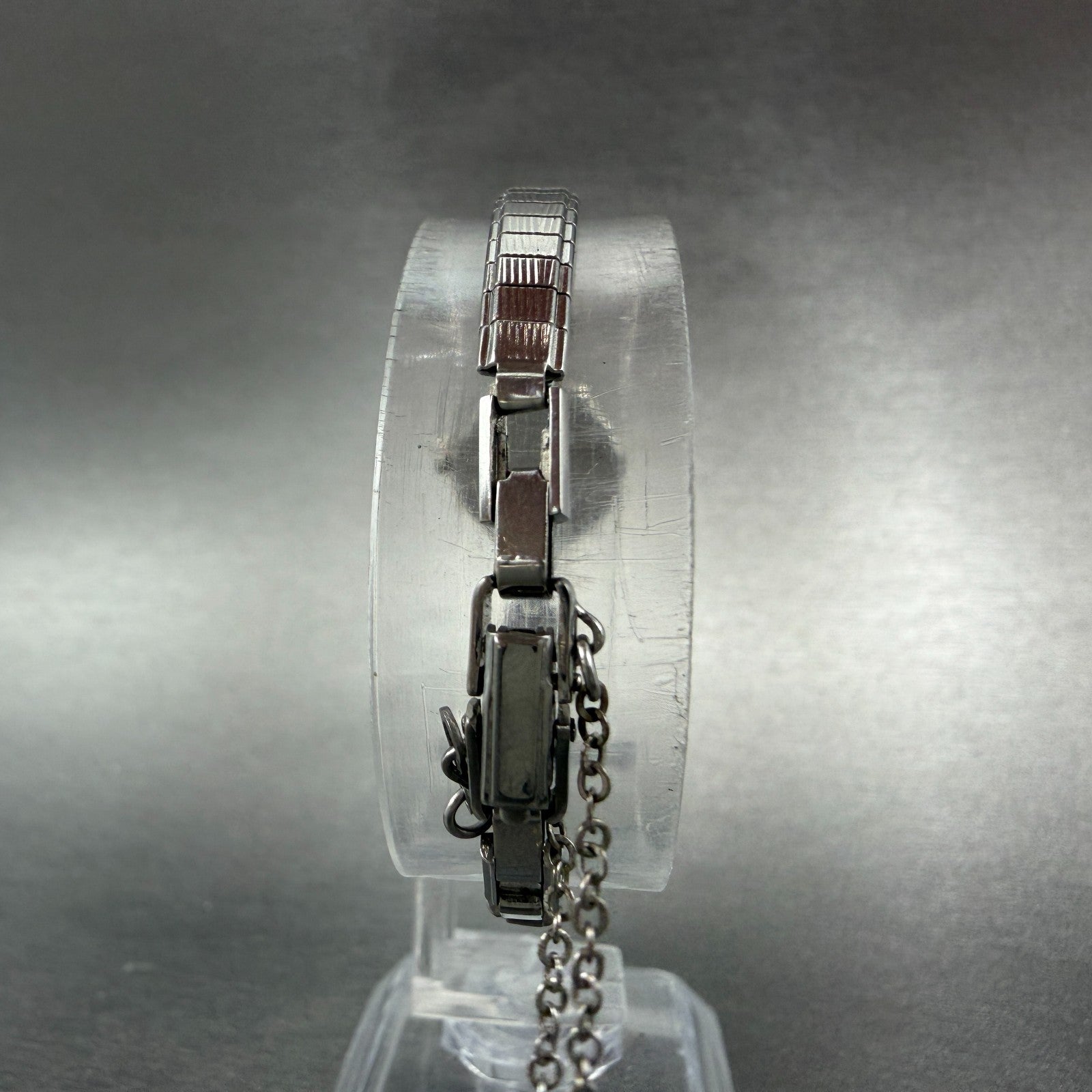 Seiko Watch Women 17mm Silver Dial Silver Tone Manual Oval Vinatge 21-7440 Runs7