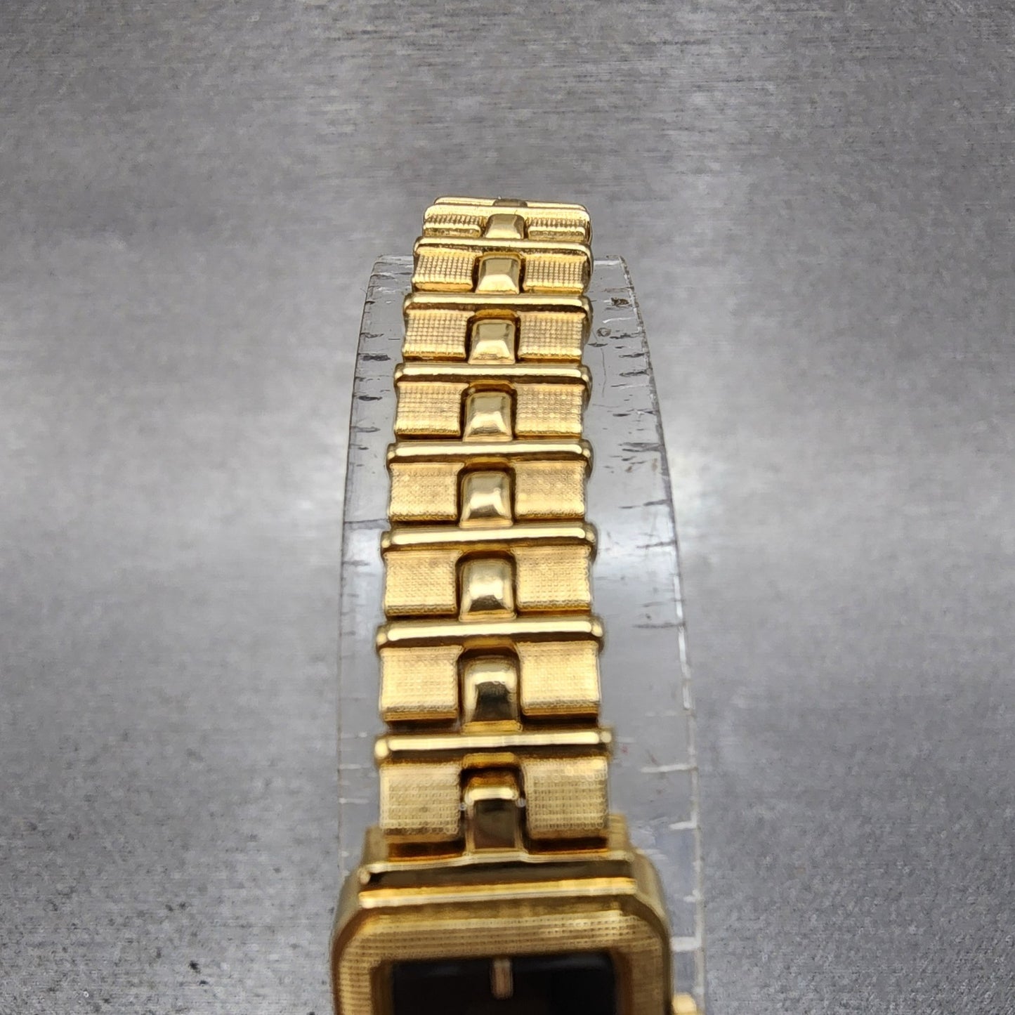 Seiko Tank Watch Women 13mm Gold Tone Rectangle 1e205689 New Battery4