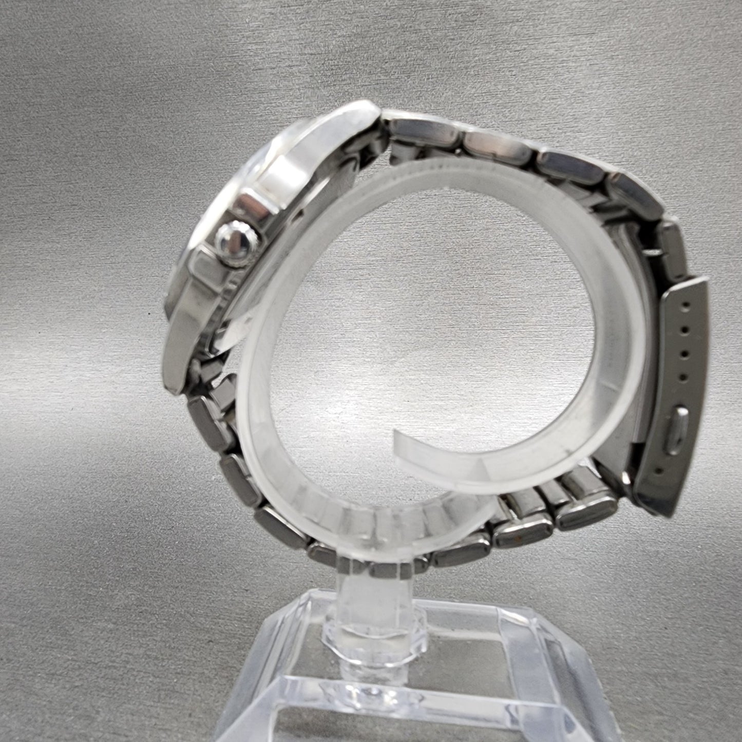 Casio MTD1046 Dive Watch Men 38mm Silver Dial Silver Tone Daydate PARTS7