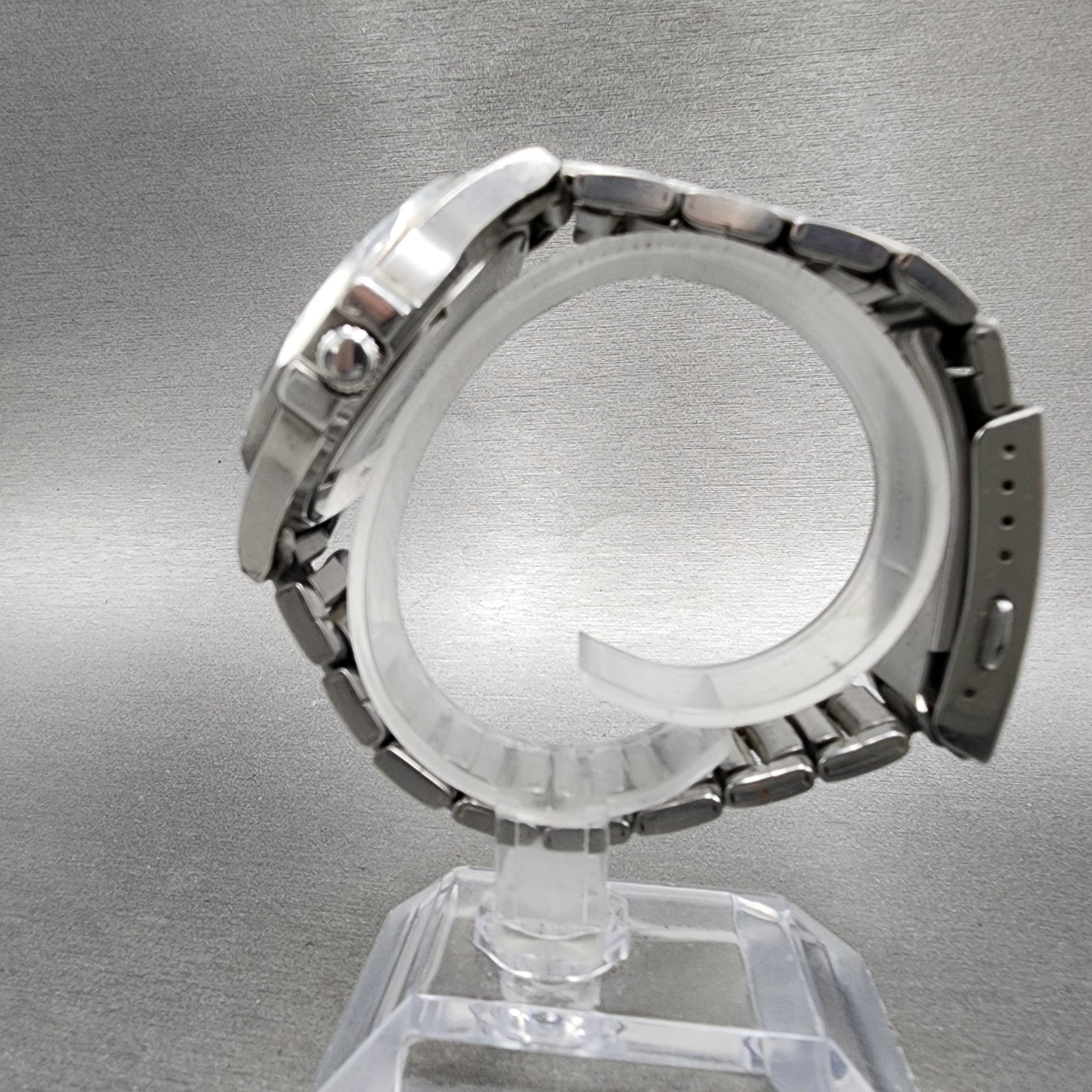 Casio MTD1046 Dive Watch Men 38mm Silver Dial Silver Tone Daydate PARTS7