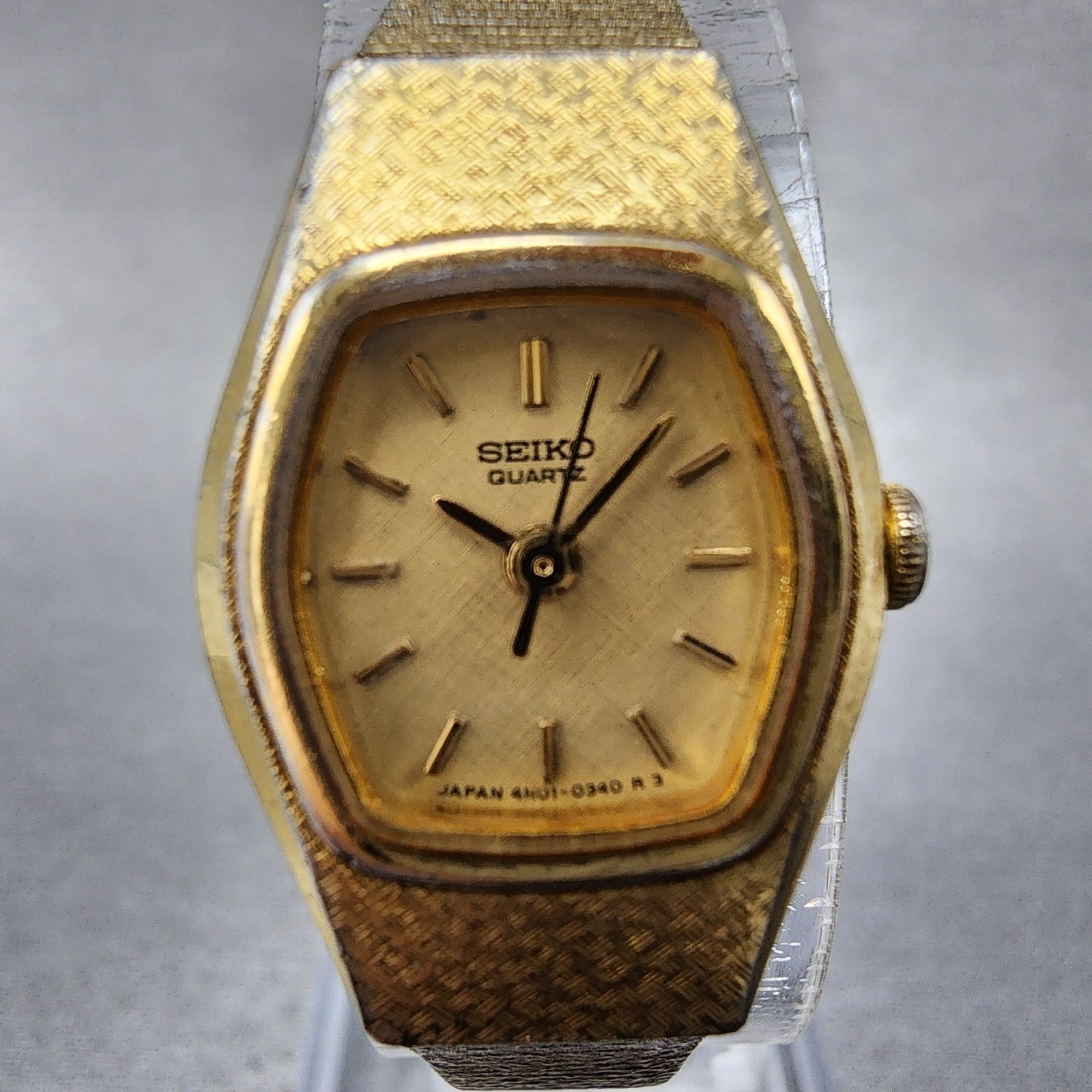 Seiko Watch Women 17mm Gold Dial Gold Tone Hexagon 4N015029 New Battery1