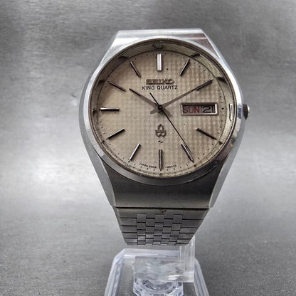 Seiko King Quartz Watch Men 37mm Silver Dial Silver Tone Daydate 5856-8001 PARTS6