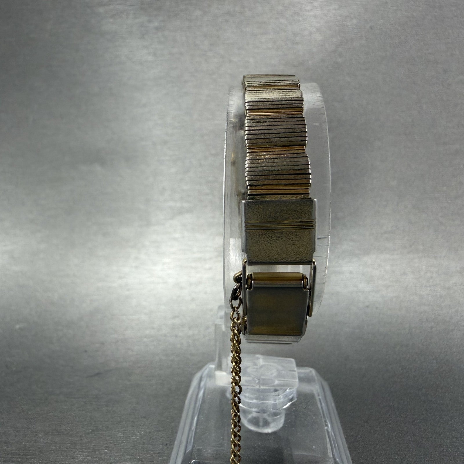 Seiko Tank Watch Women 13mm Champagne Dial Gold Tone 2E205039 New Battery7
