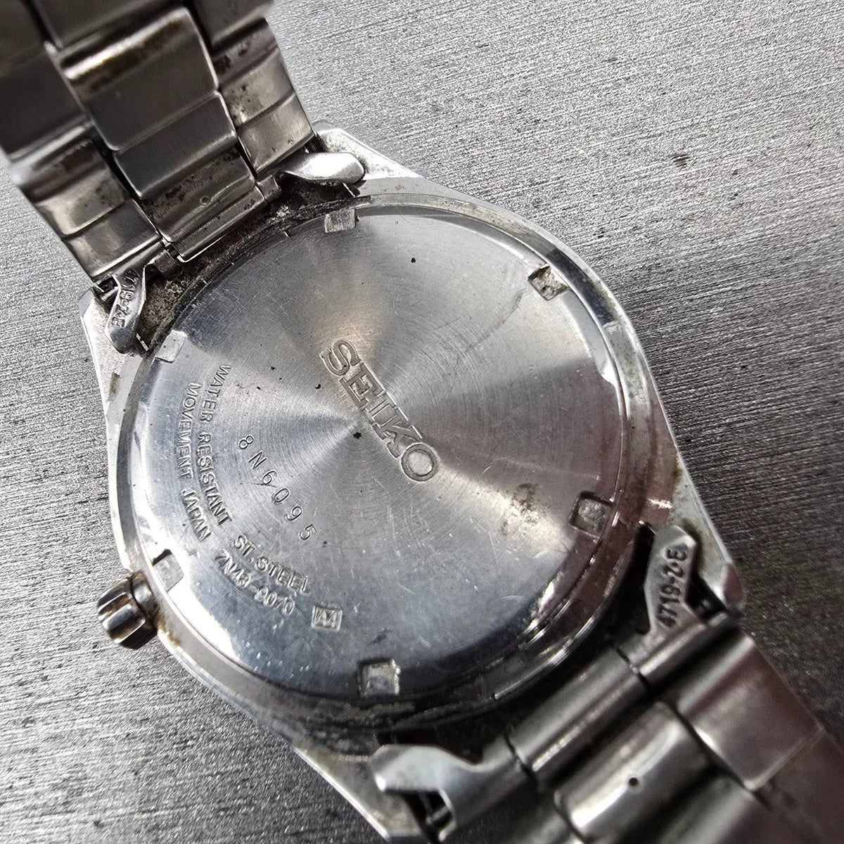 Seiko Watch Men 37mm Black Dial Silver Tone Daydate Round 7N43-9070 New Battery10