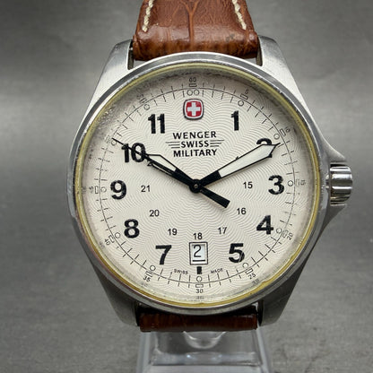 Wenger Swiss Military Watch Men 40mm White Dial Steel Date Round 79201 New Batt0
