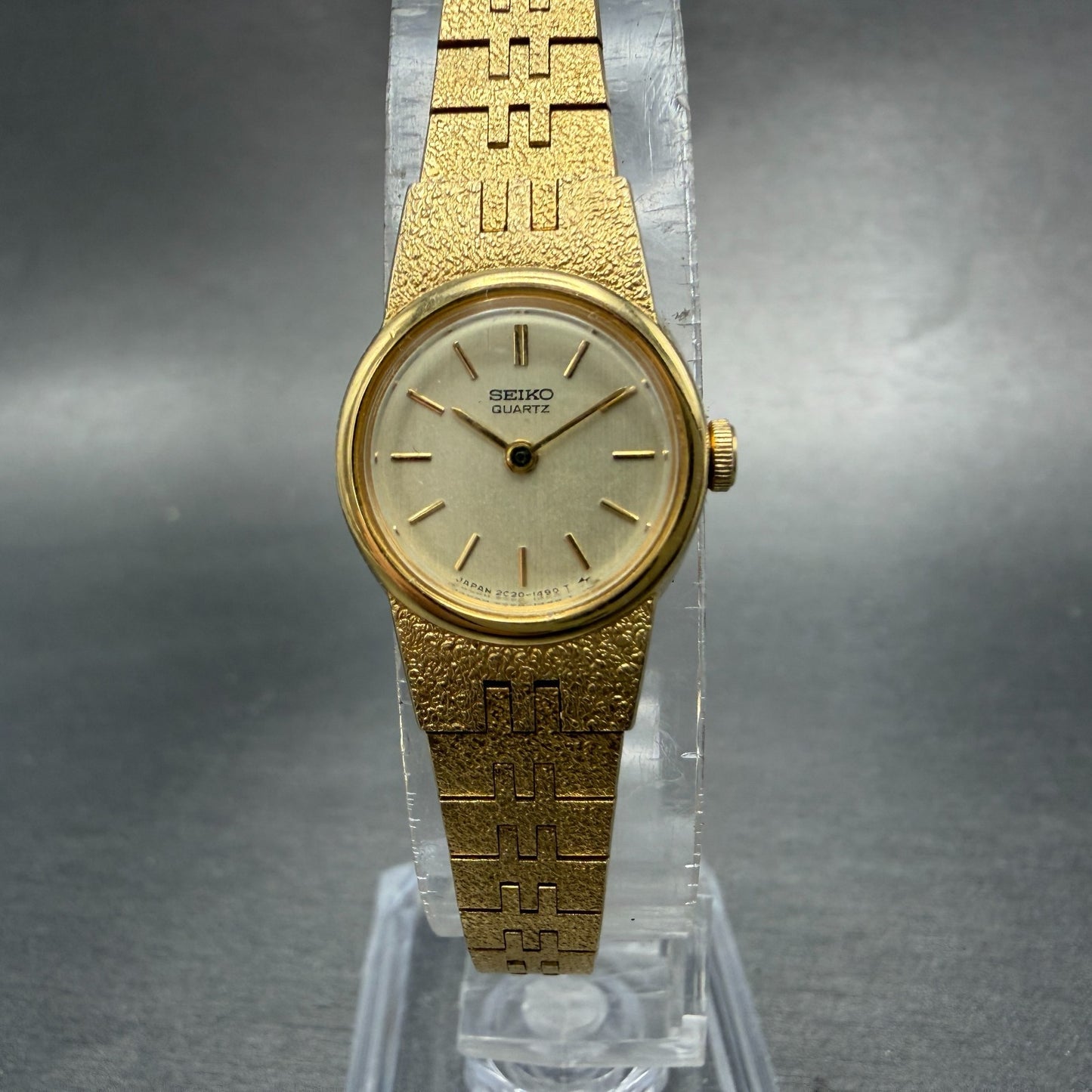 Seiko Watch Women 18mm Champagne Dial Gold Tone Round 2C20-0209 New Battery0