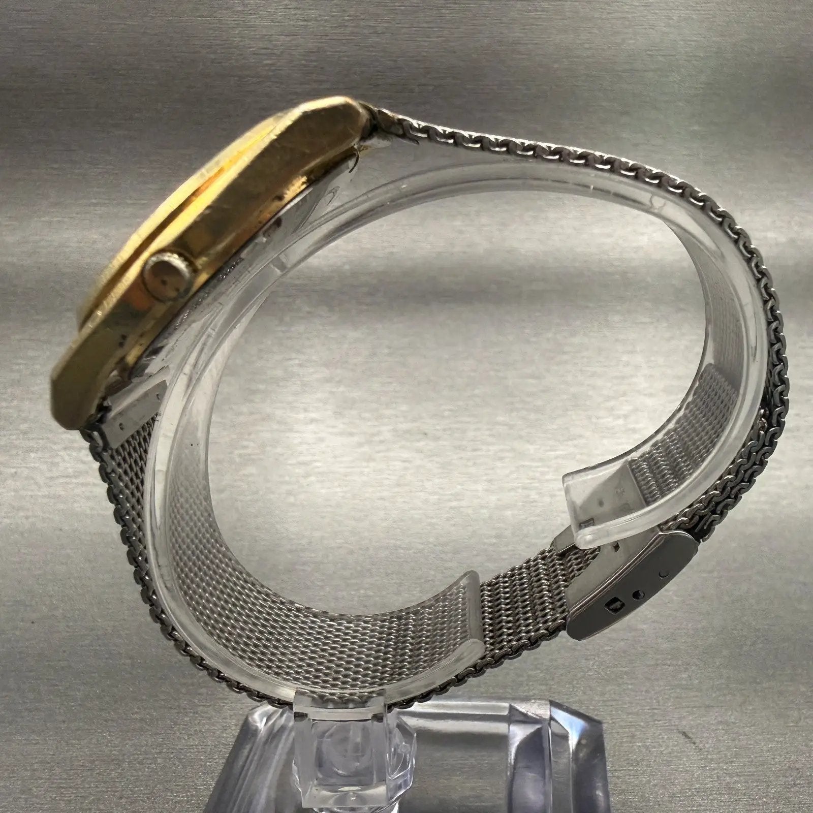 48101763