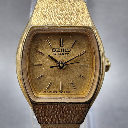 Seiko Watch Women 17mm Gold Dial Gold Tone Hexagon 2P215A29 New Battery1