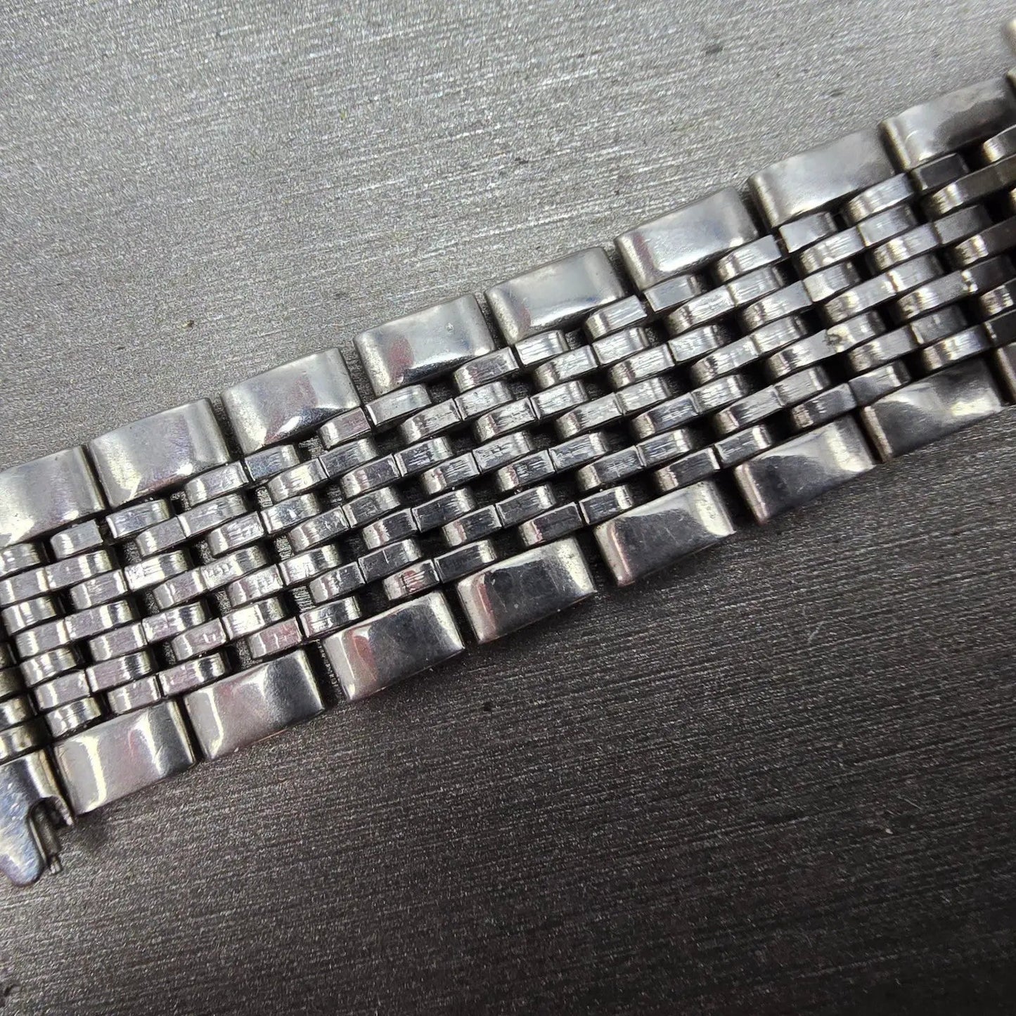Seiko Beads Of Rice Bracelet 19mm Stainless Steel Silver Tone Tri Folding ClaspK10